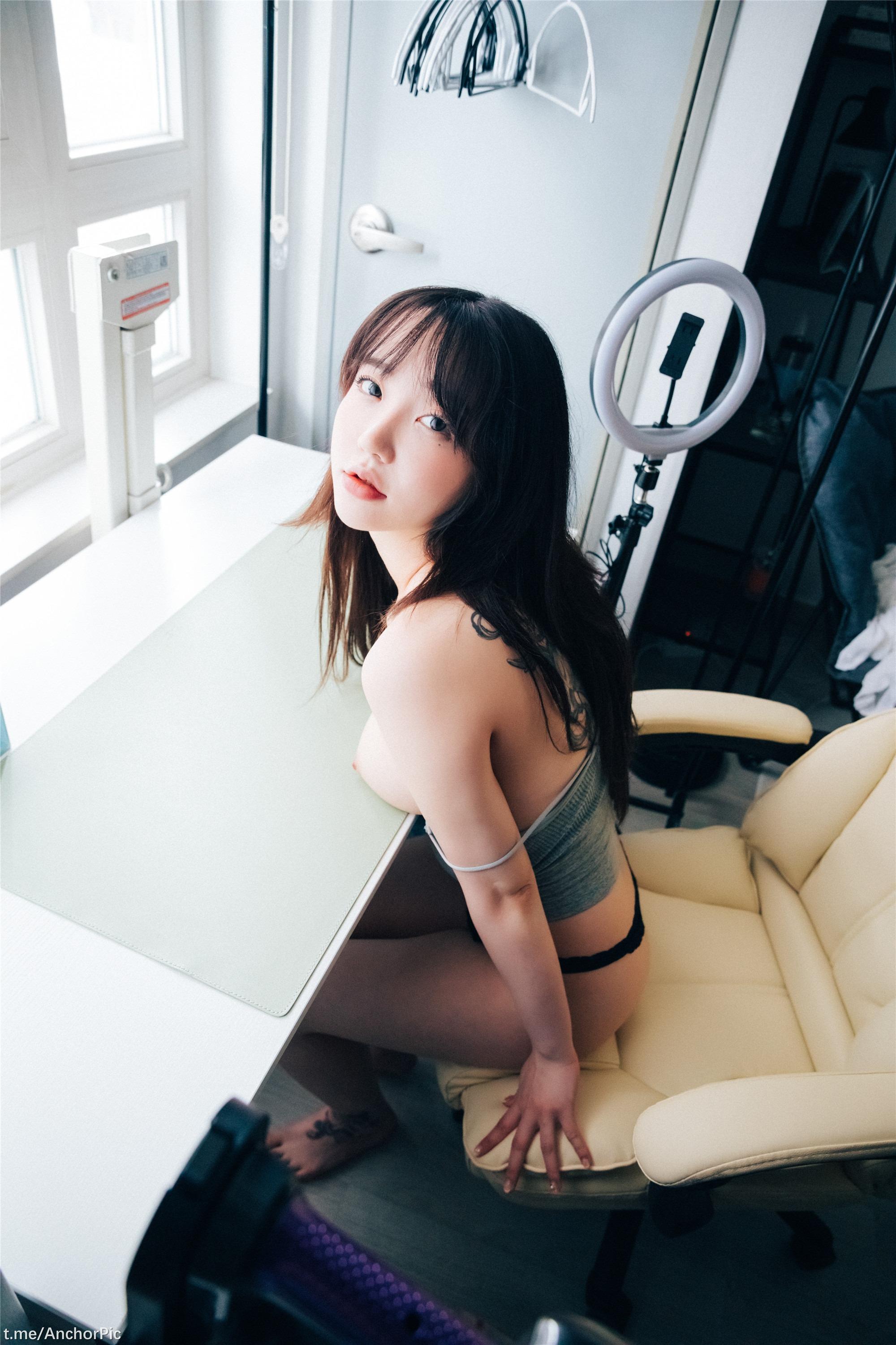 [Loozy] Son Ye Eun (손예은) - Private Tutor+S.Ver 144P