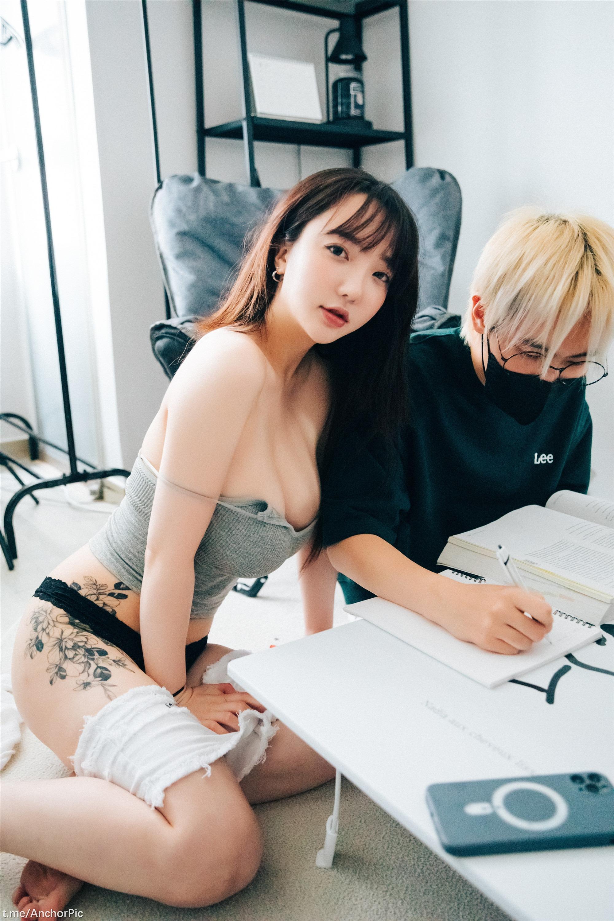 Loozy] Son Ye-eun - Gia sư + S.Ver 144P