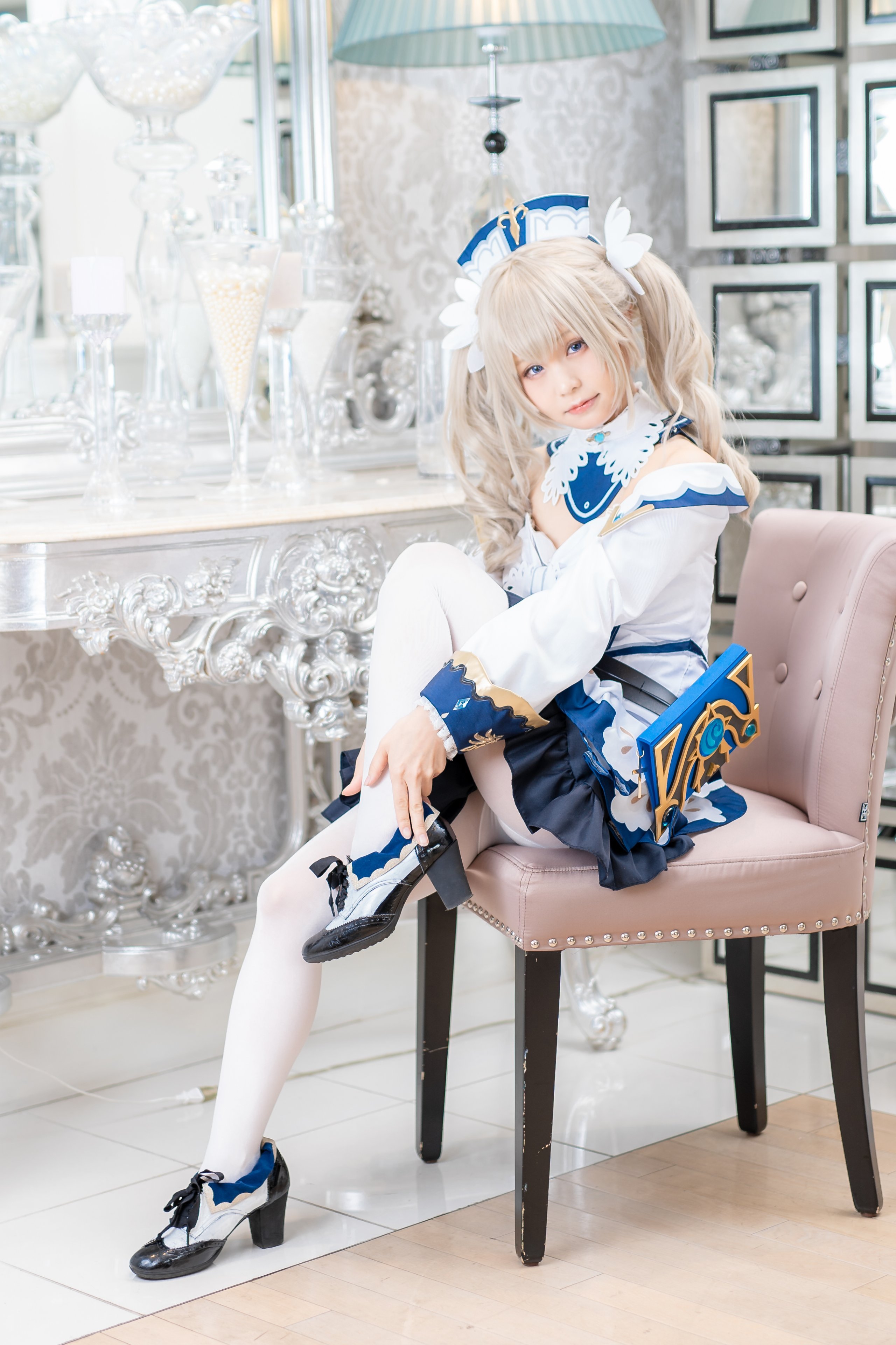 Being healed by Kurumi Barbara-san and becoming energetic.