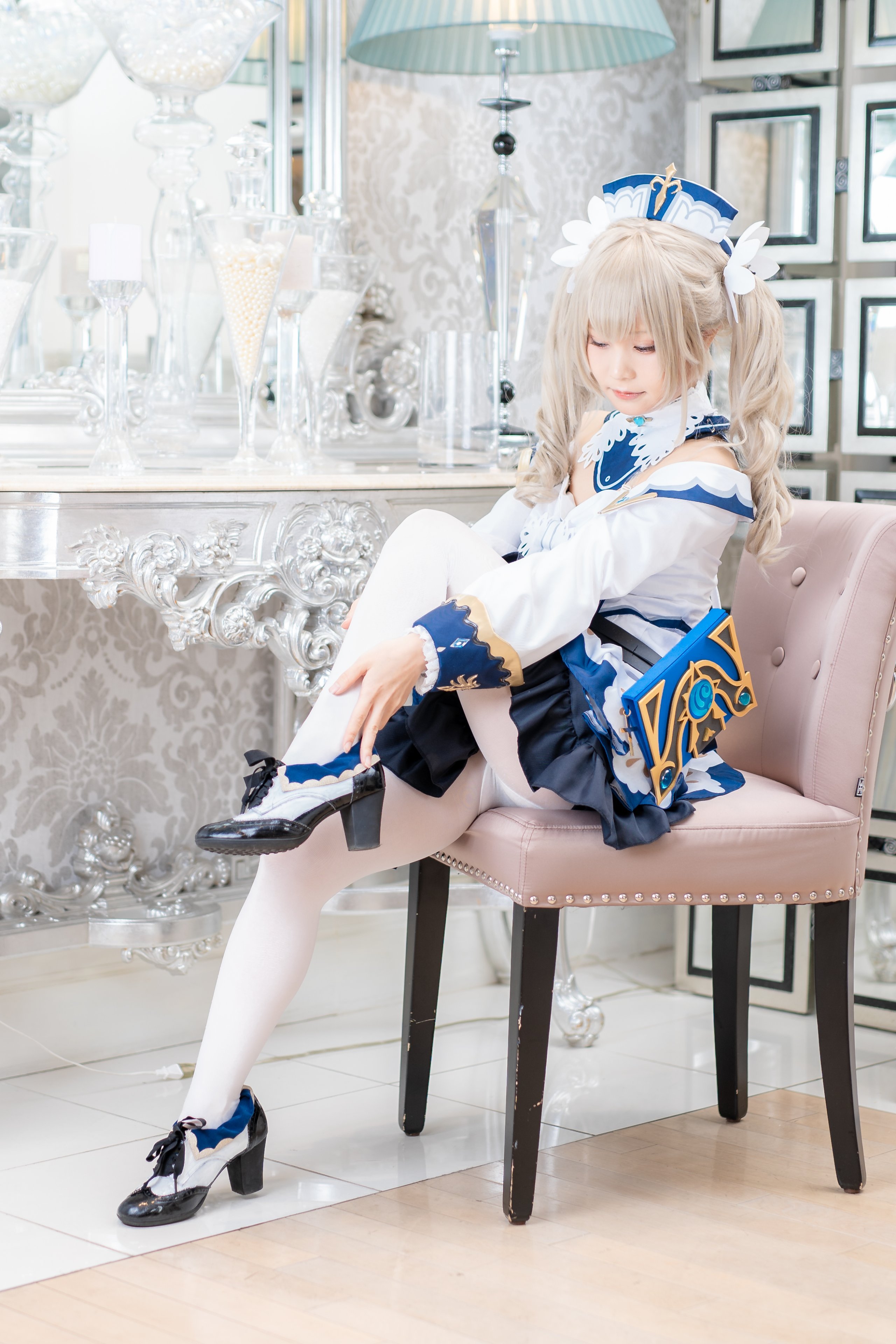 Being healed by Kurumi Barbara-san and becoming energetic.