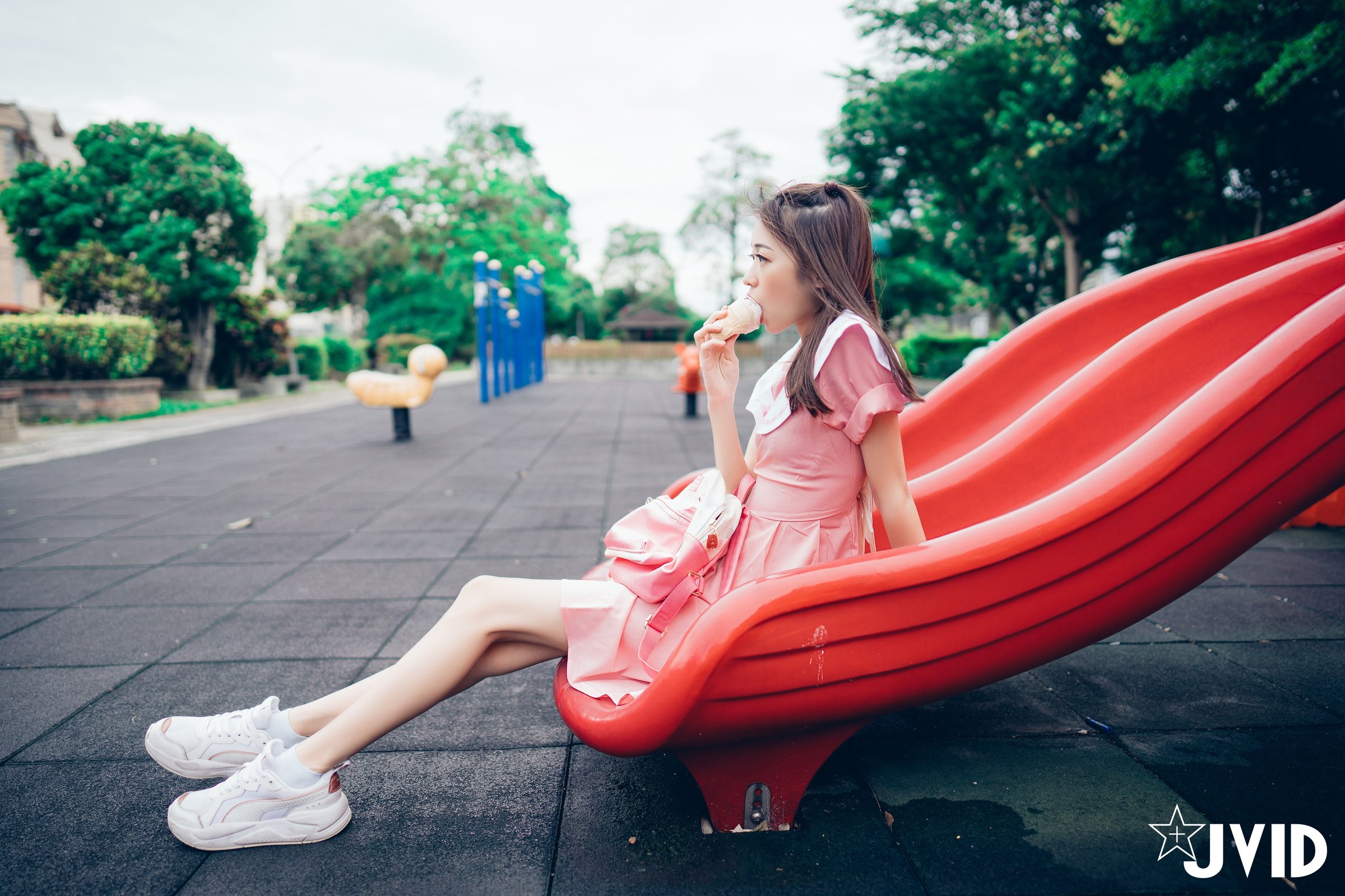 Yanyan little girl s indoor training (P)