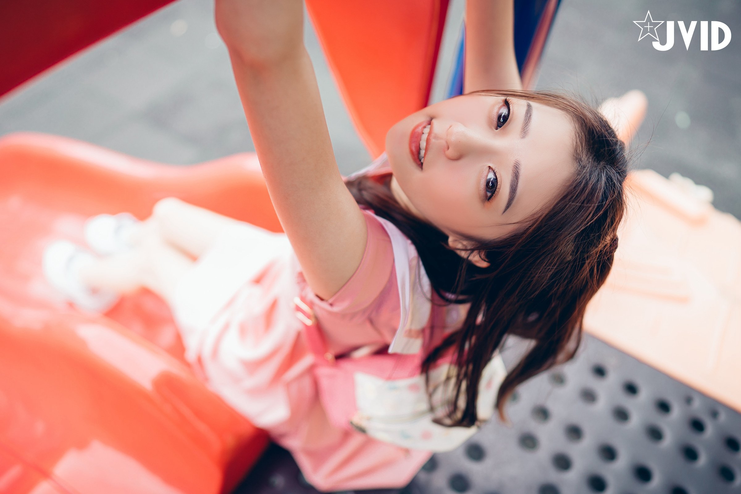 Yanyan little girl s indoor training (P)