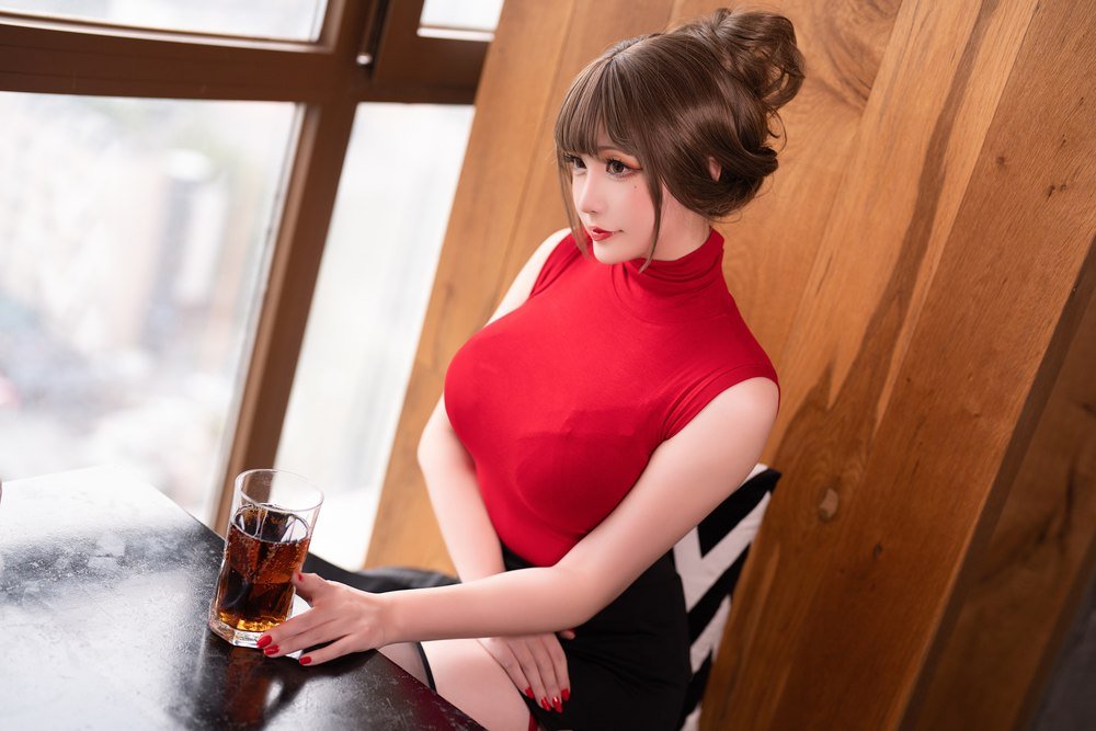 Hoshilily『デートOL』コスプレ写真セット