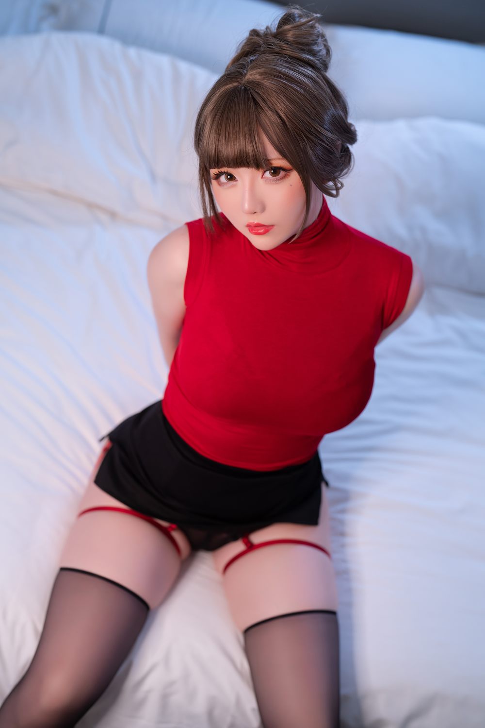 星之迟迟《约会OL》Cosplay写真套图