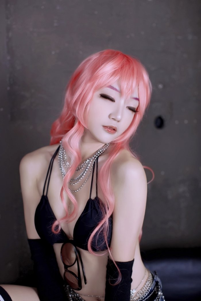 角色扮演者 - 阿扎 美由子