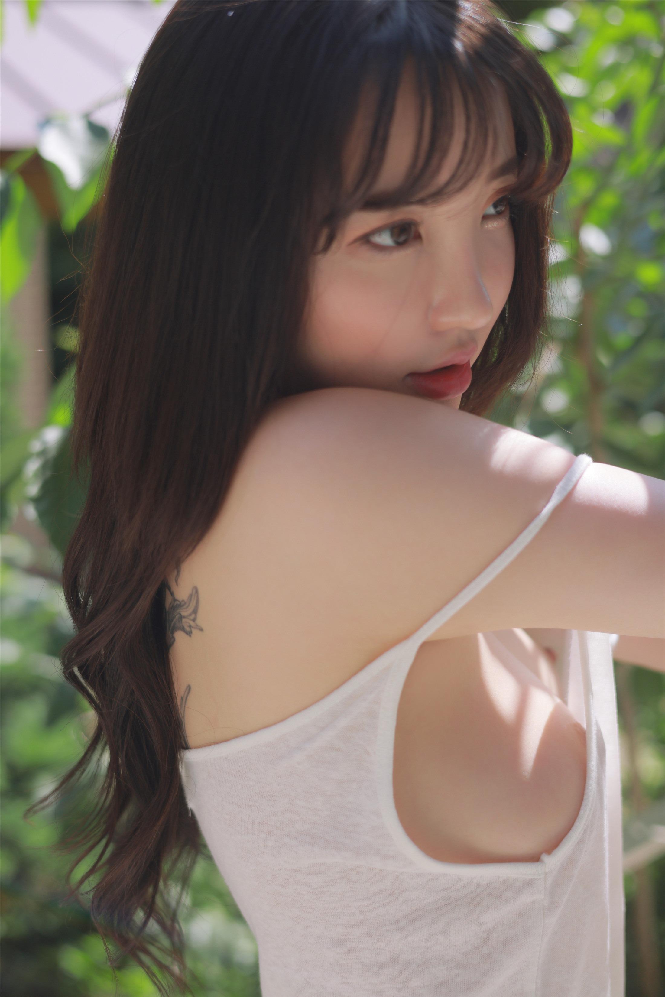 MIKELY] Son Ye-eun - Pure 95P