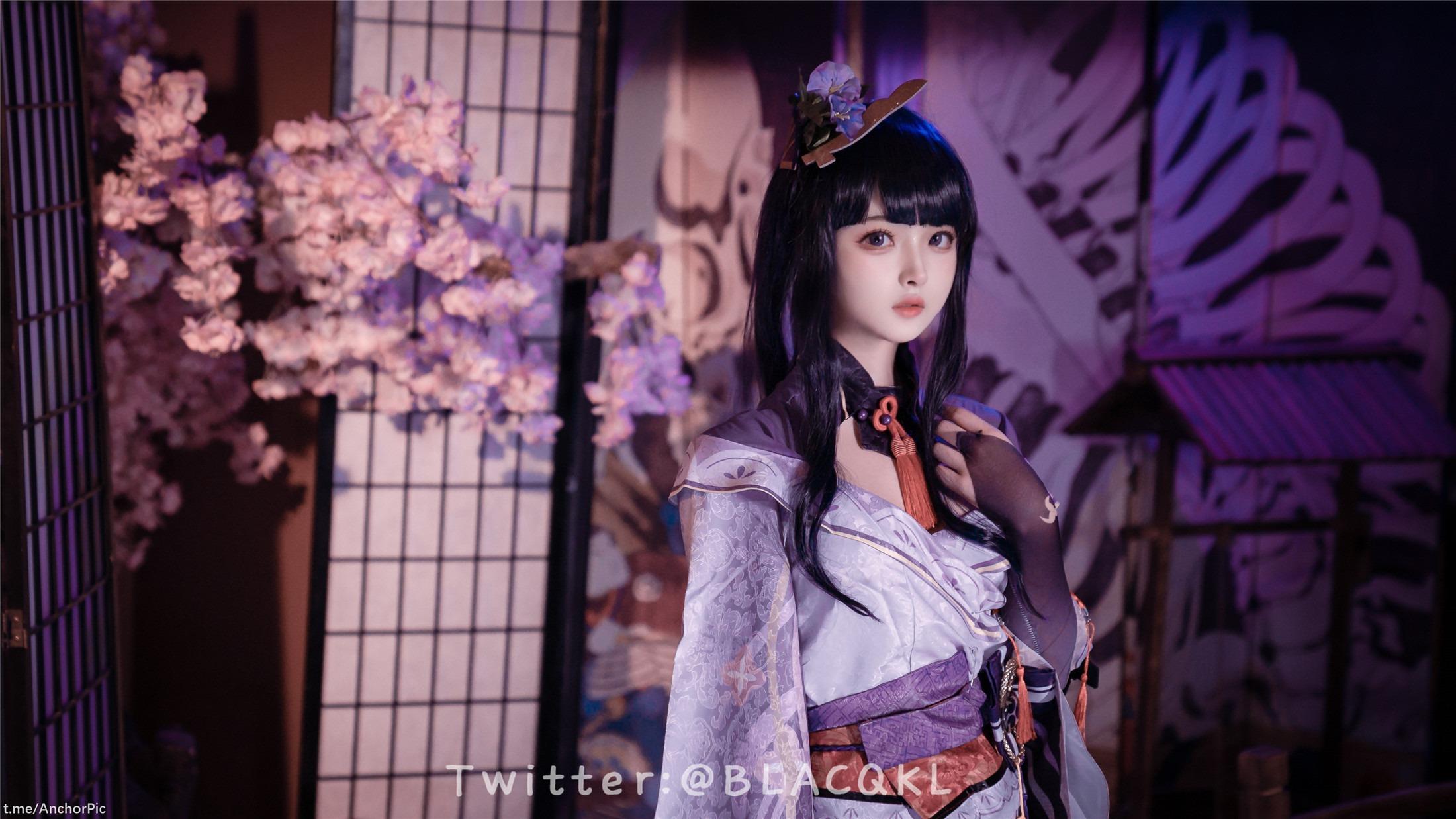 Bai Li loves to eat chocolate - Raiden Shogun 57P