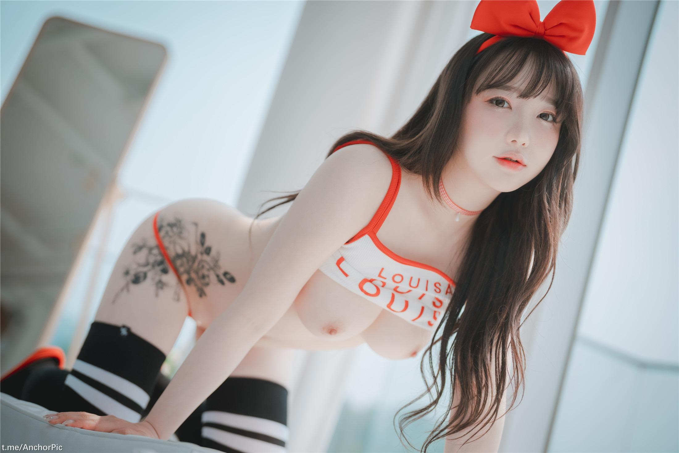 ดีจาวา โฟโต - ซอน เยอึน (손예은) - สตรอเบอรี่ เกิร์ล 151P