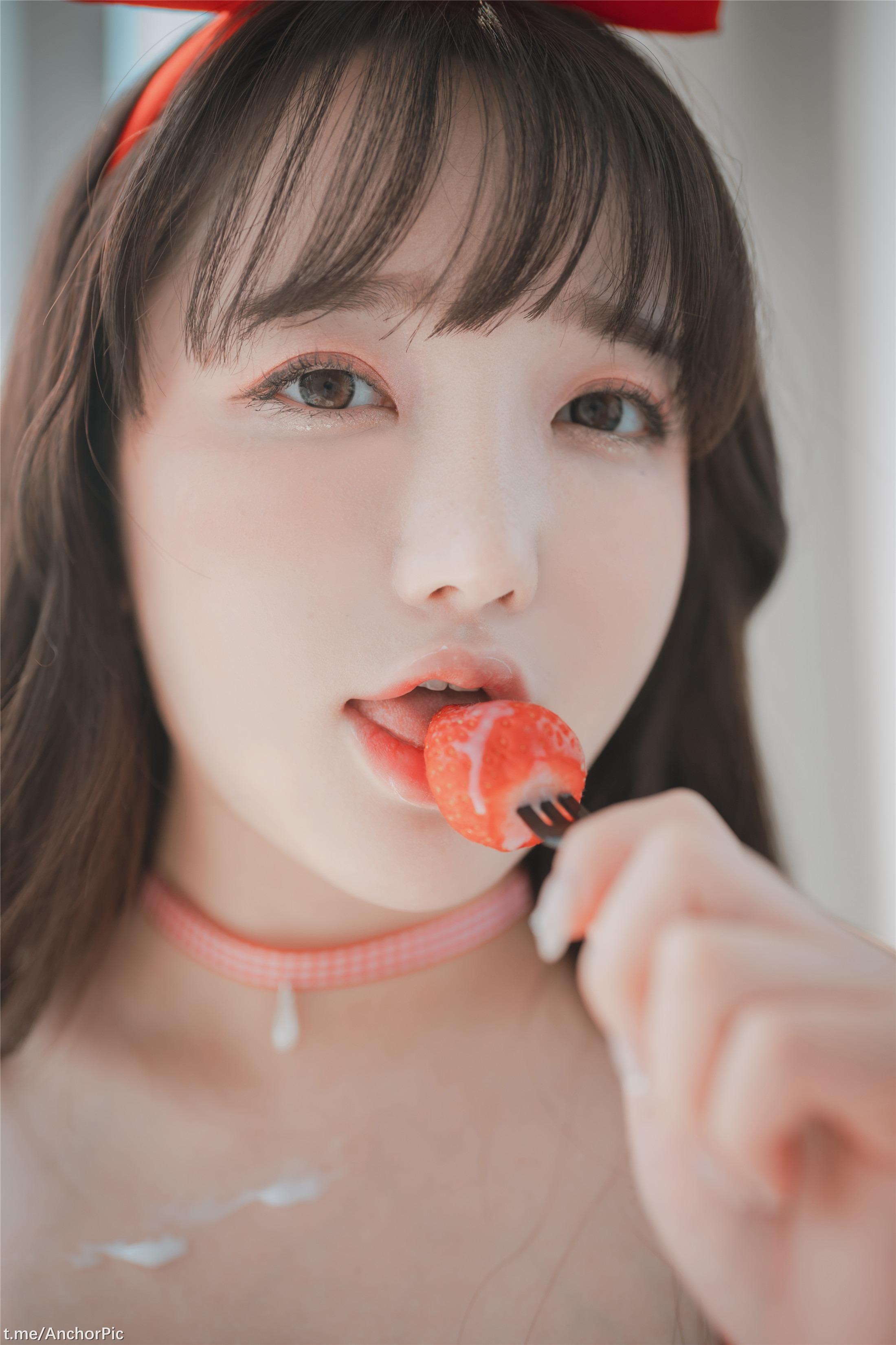 ดีจาวา โฟโต - ซอน เยอึน (손예은) - สตรอเบอรี่ เกิร์ล 151P