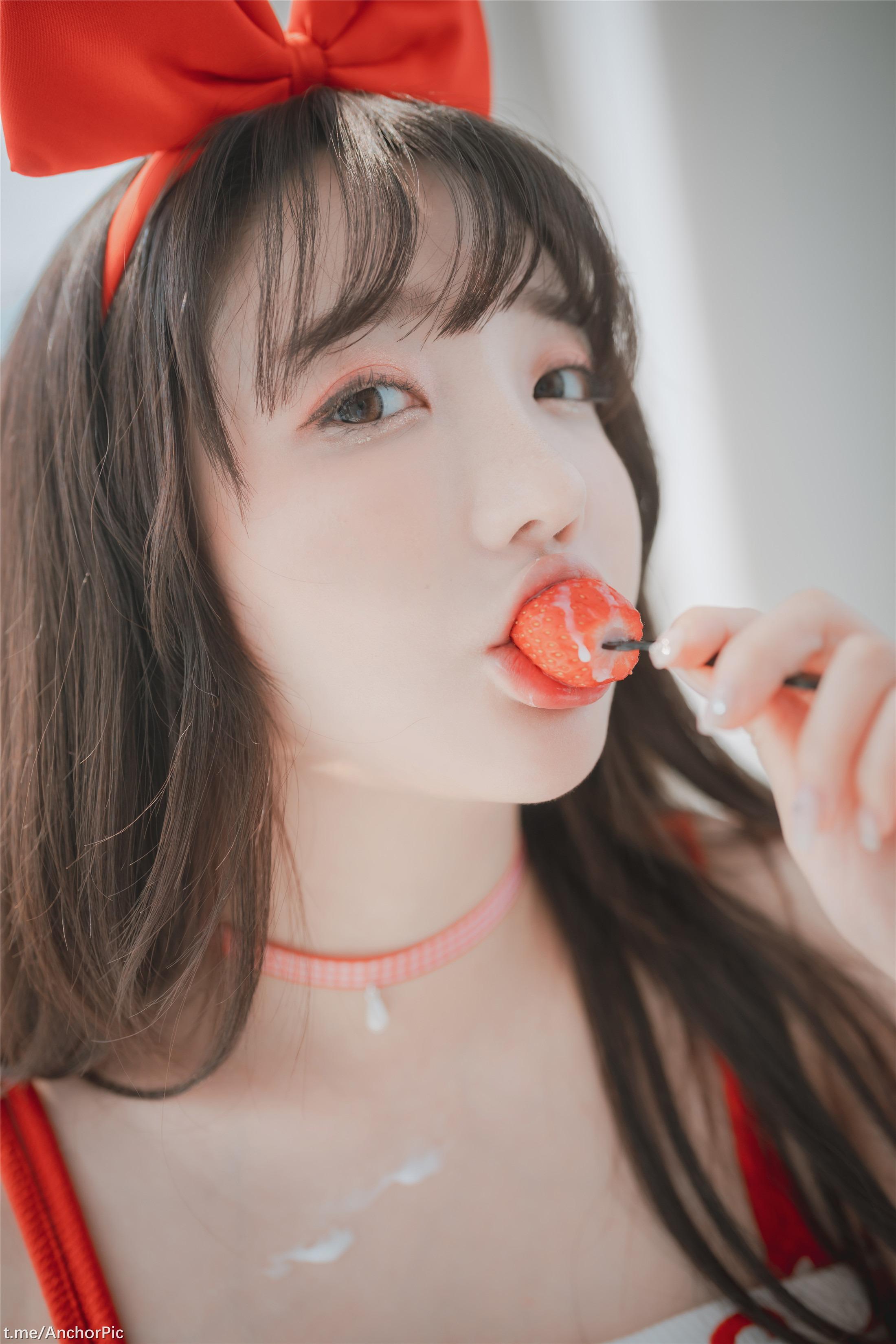 ดีจาวา โฟโต - ซอน เยอึน (손예은) - สตรอเบอรี่ เกิร์ล 151P
