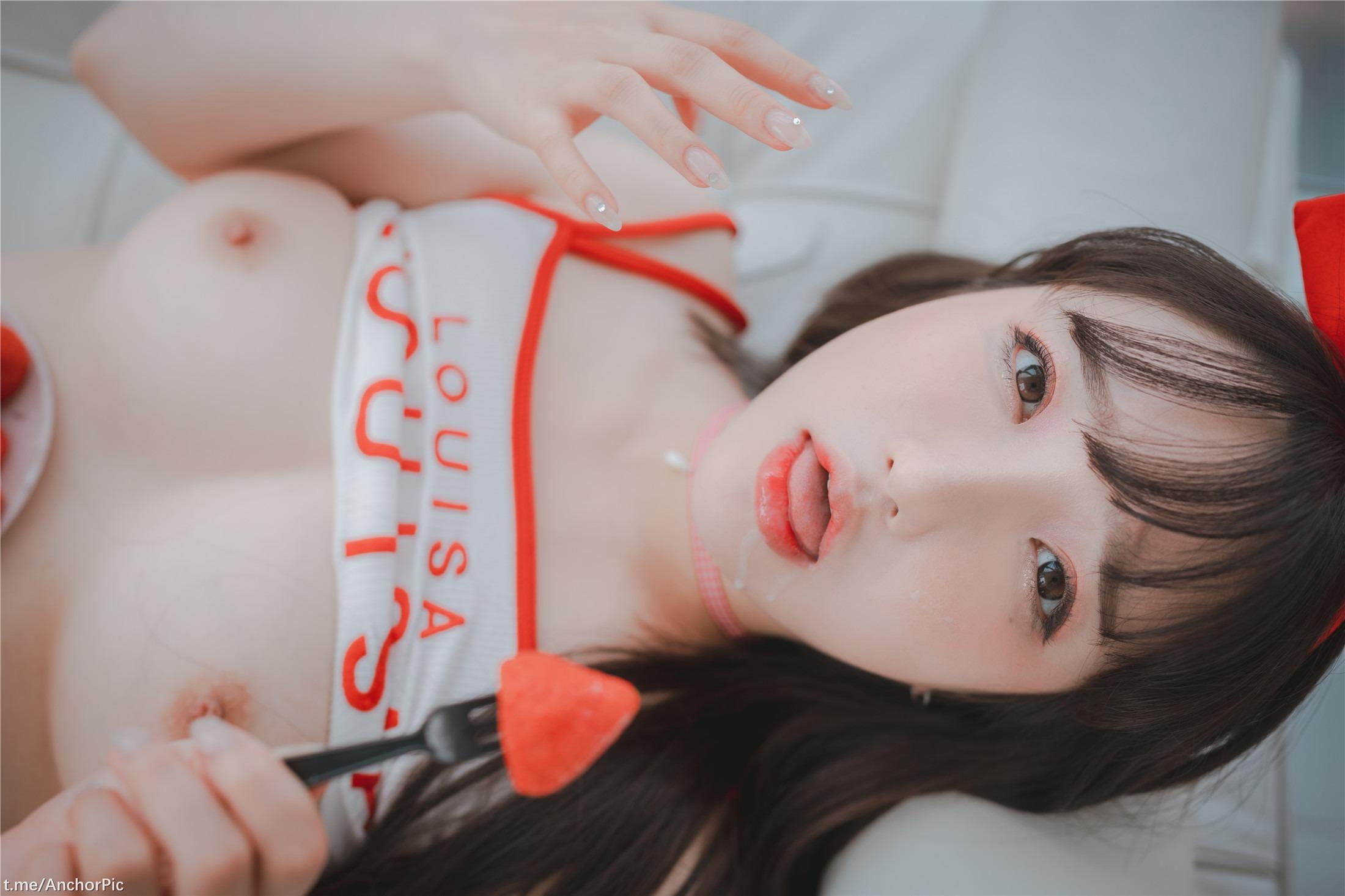 ดีจาวา โฟโต - ซอน เยอึน (손예은) - สตรอเบอรี่ เกิร์ล 151P