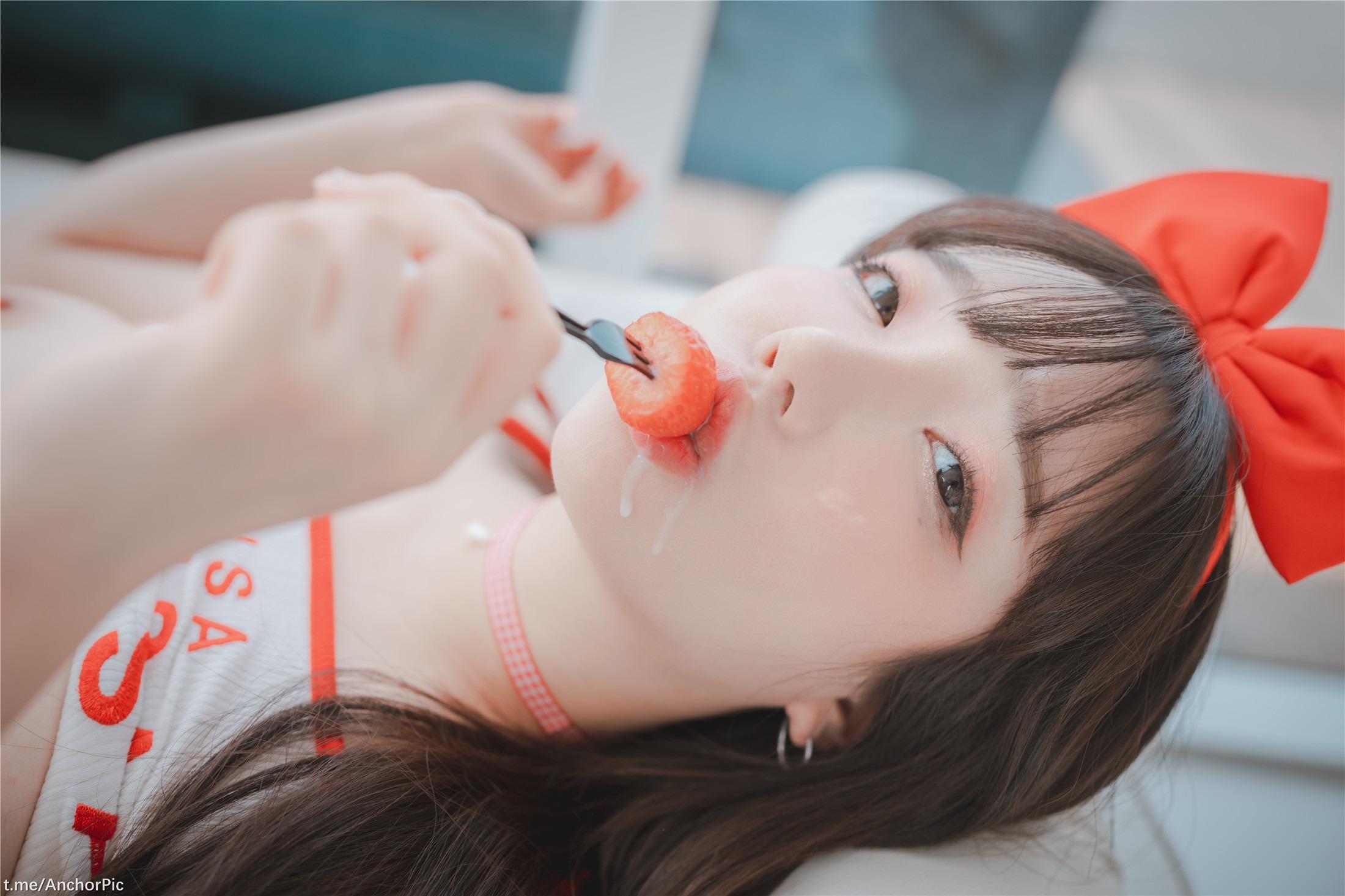 ดีจาวา โฟโต - ซอน เยอึน (손예은) - สตรอเบอรี่ เกิร์ล 151P