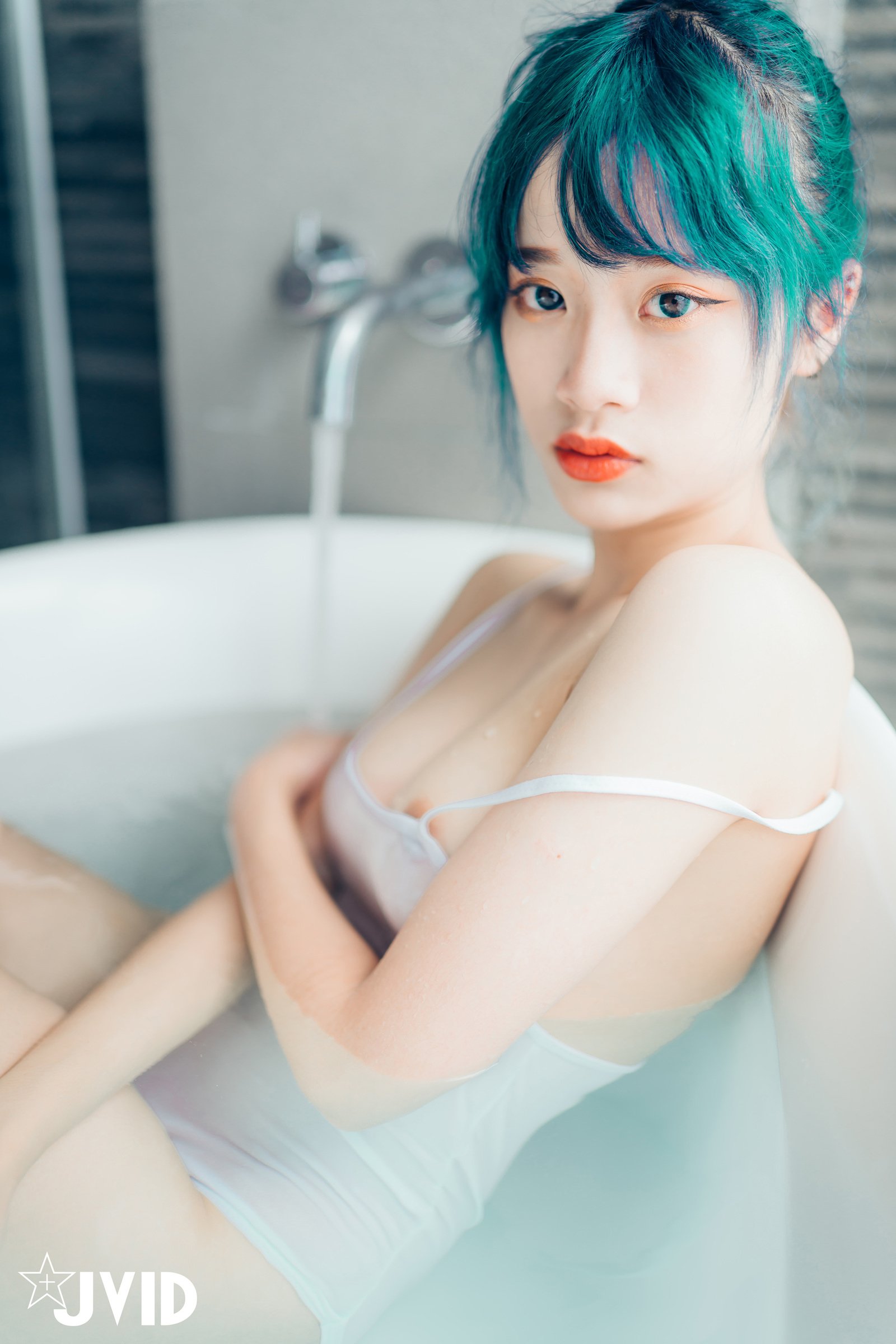 Korean Fang 韓芳語 – 超完璧な若い体 (P)