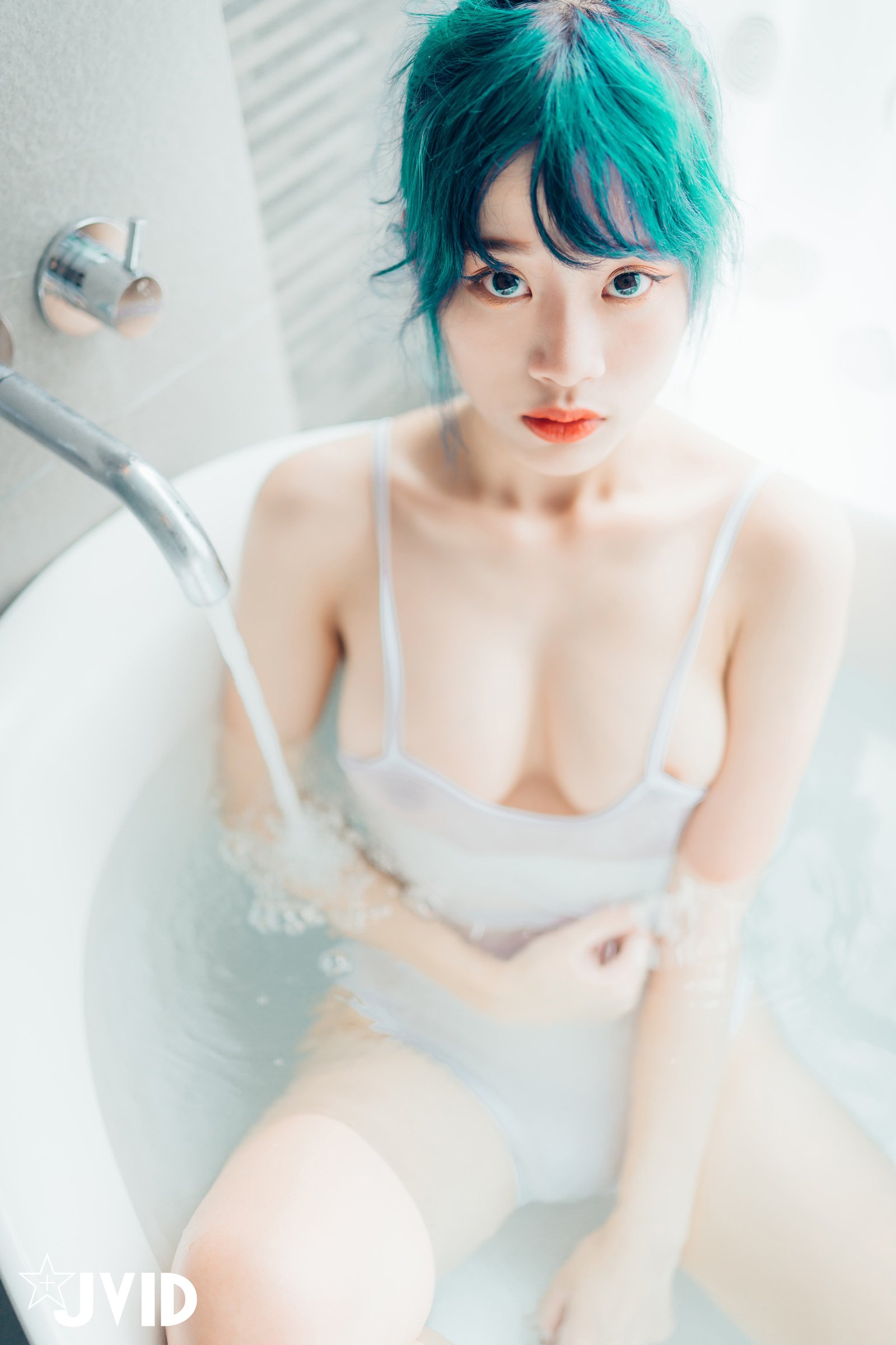 Korean Fang 韓芳語 – 超完璧な若い体 (P)
