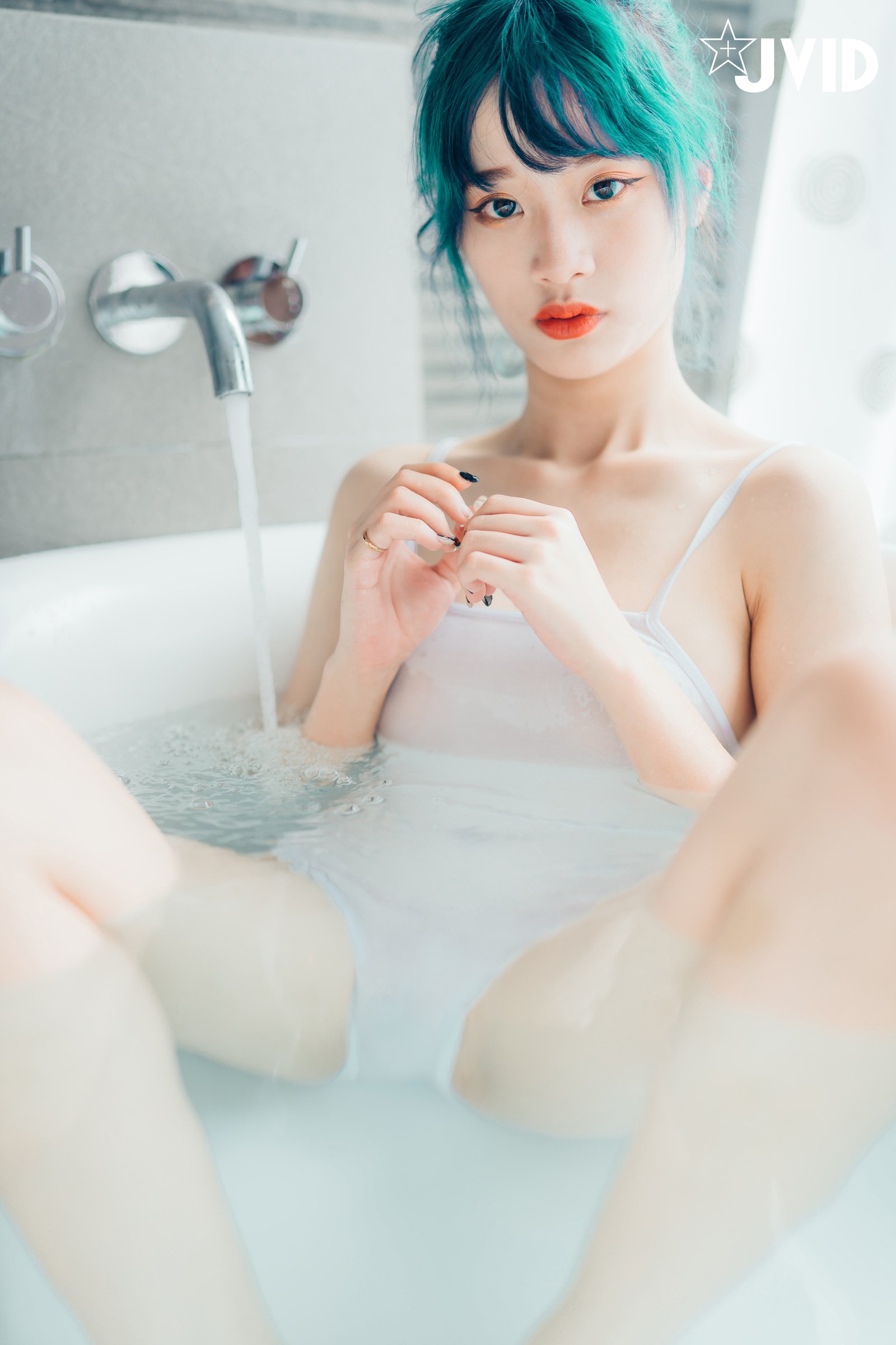 Korean Fang 韓芳語 – 超完璧な若い体 (P)
