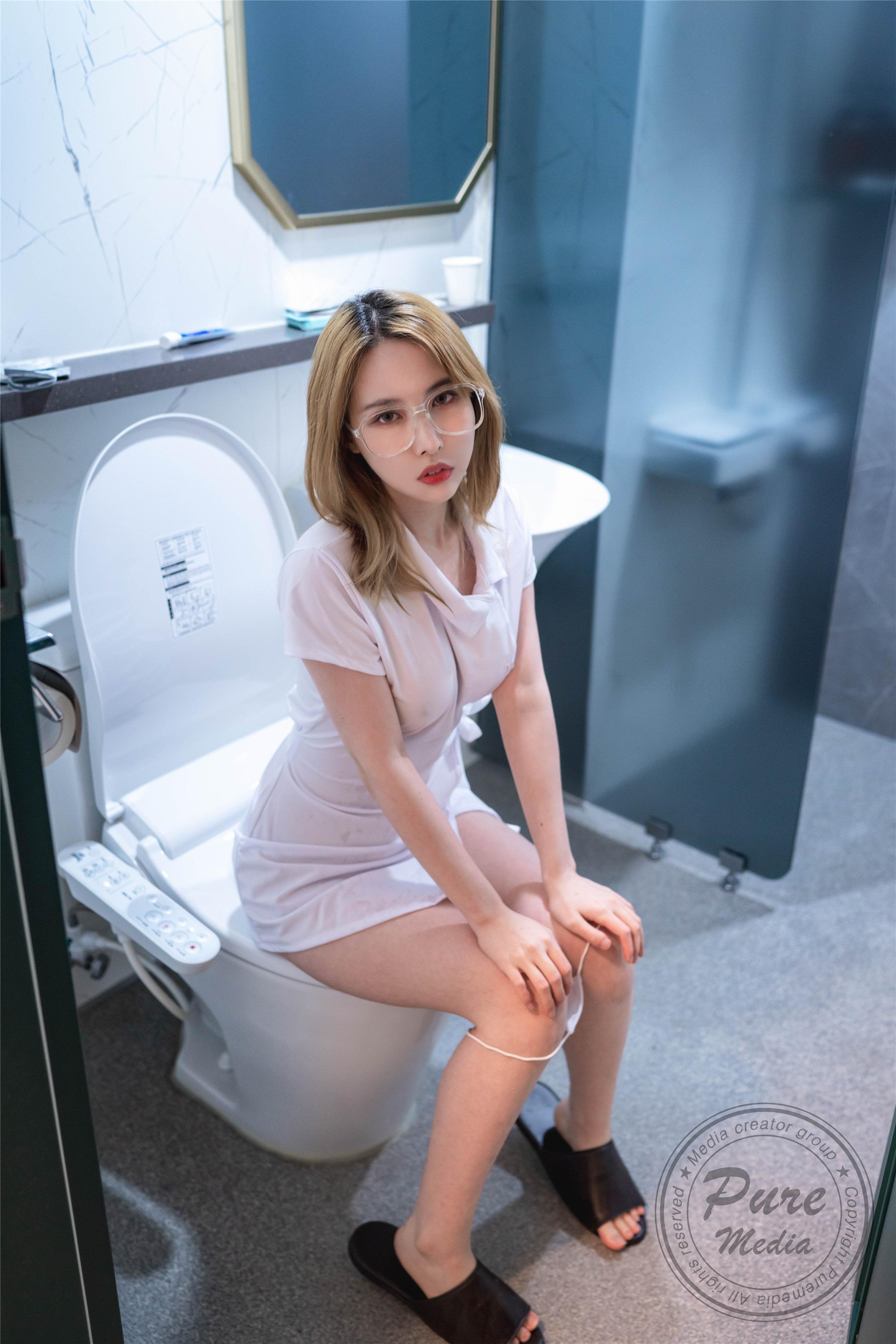 Pure Media] Vol.206 이유혜 – 기절한 간호사 101P