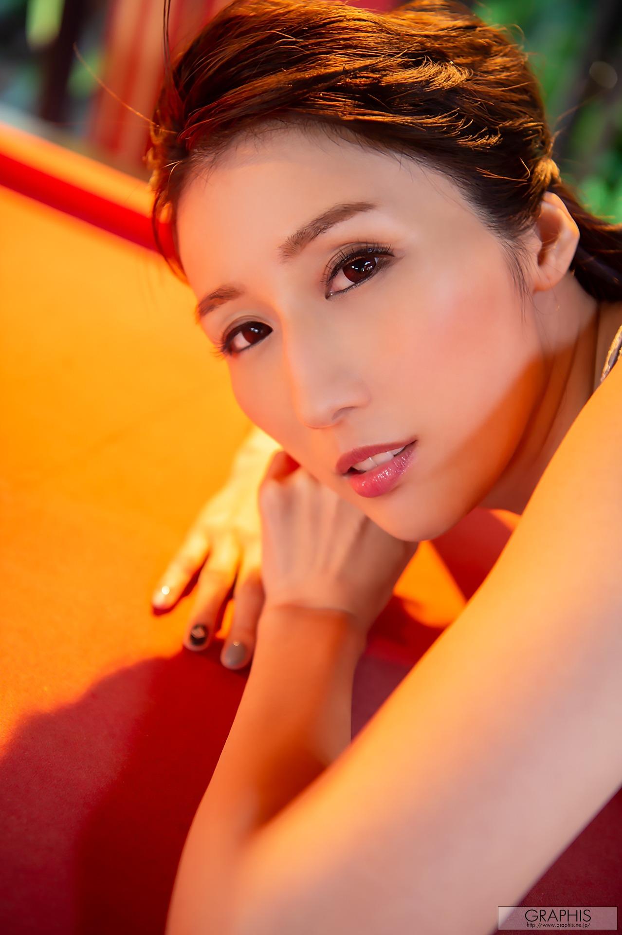 Graphis] Julia "Người Đẹp Lạnh Lùng" 201P