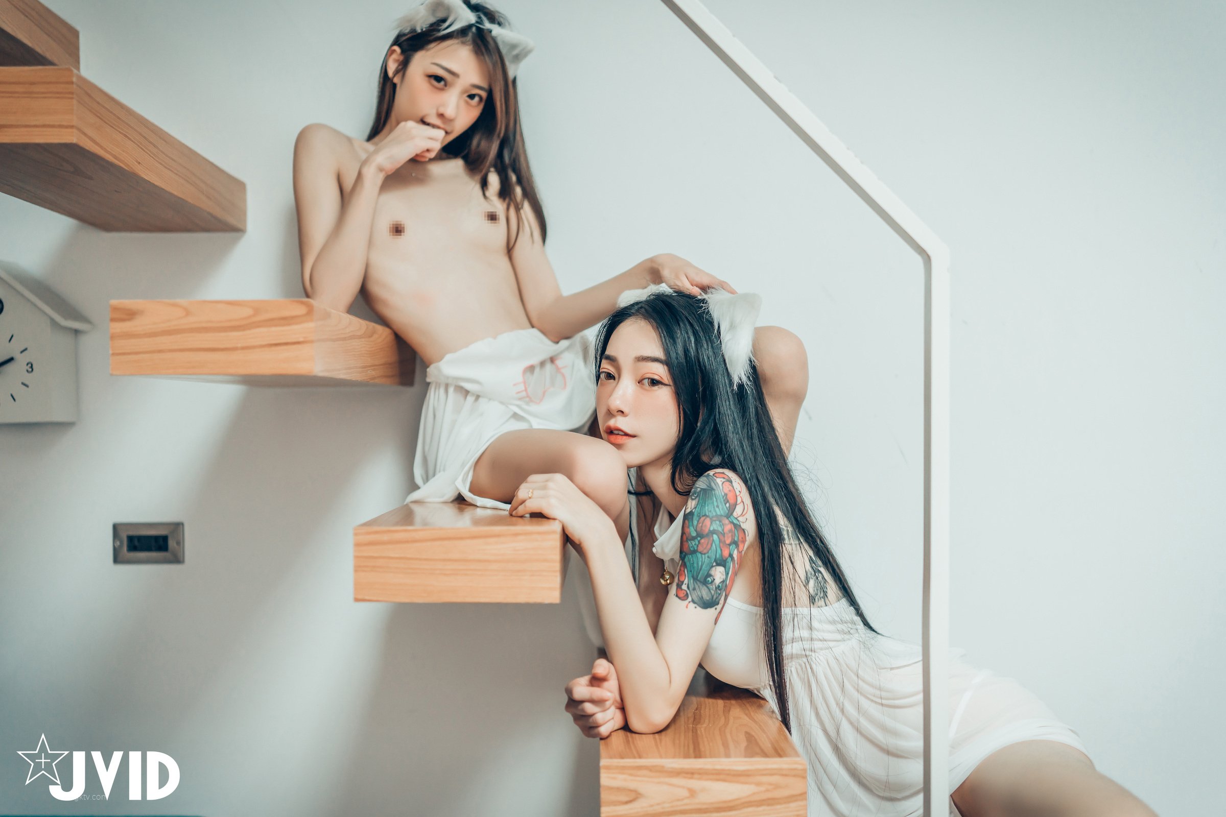 Piao Piao+妍妍 -[Jvid] She and her two cats (P)