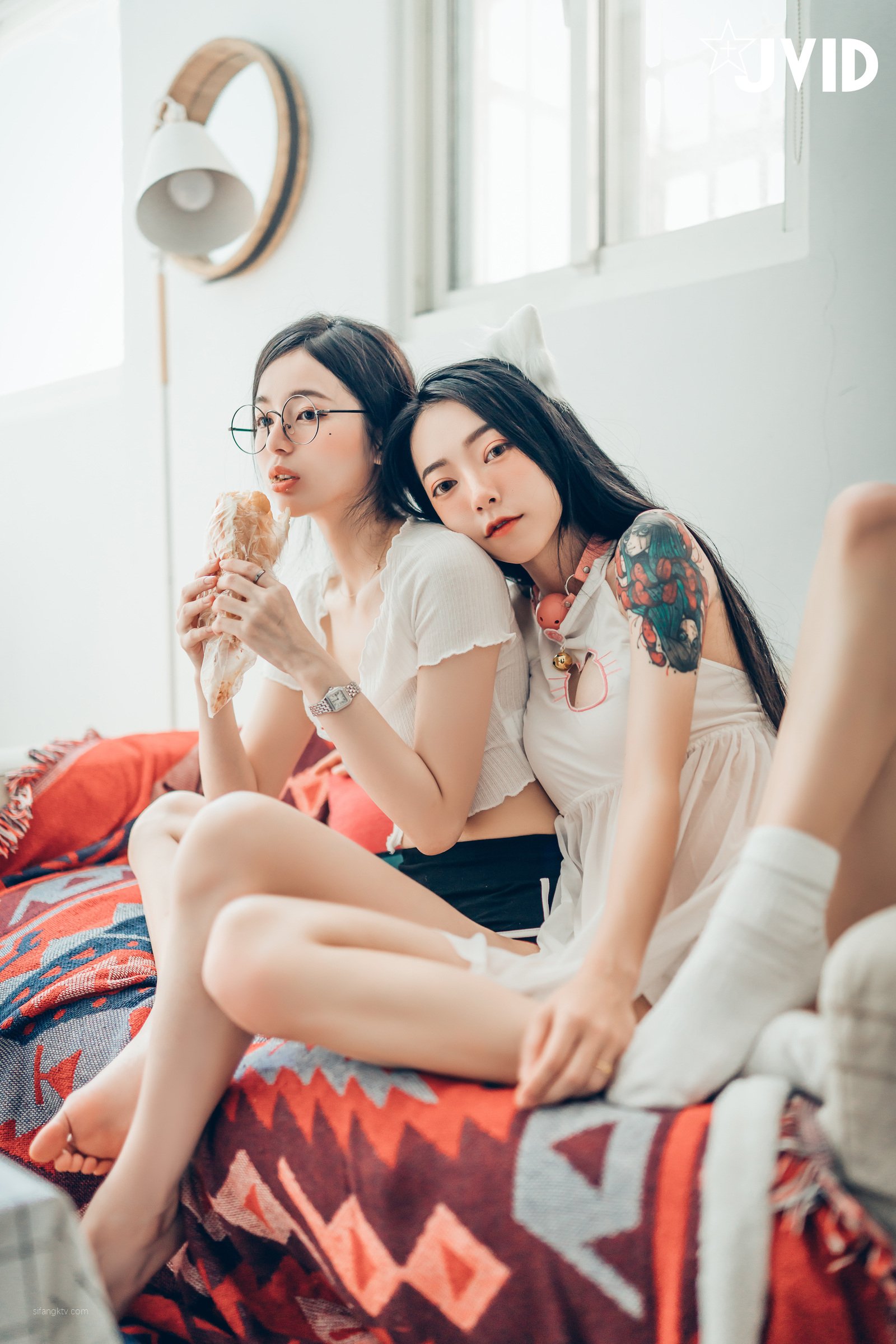 Piao Piao + Yến Yến - [Jvid] Cô ấy và hai con mèo của cô ấy (P)