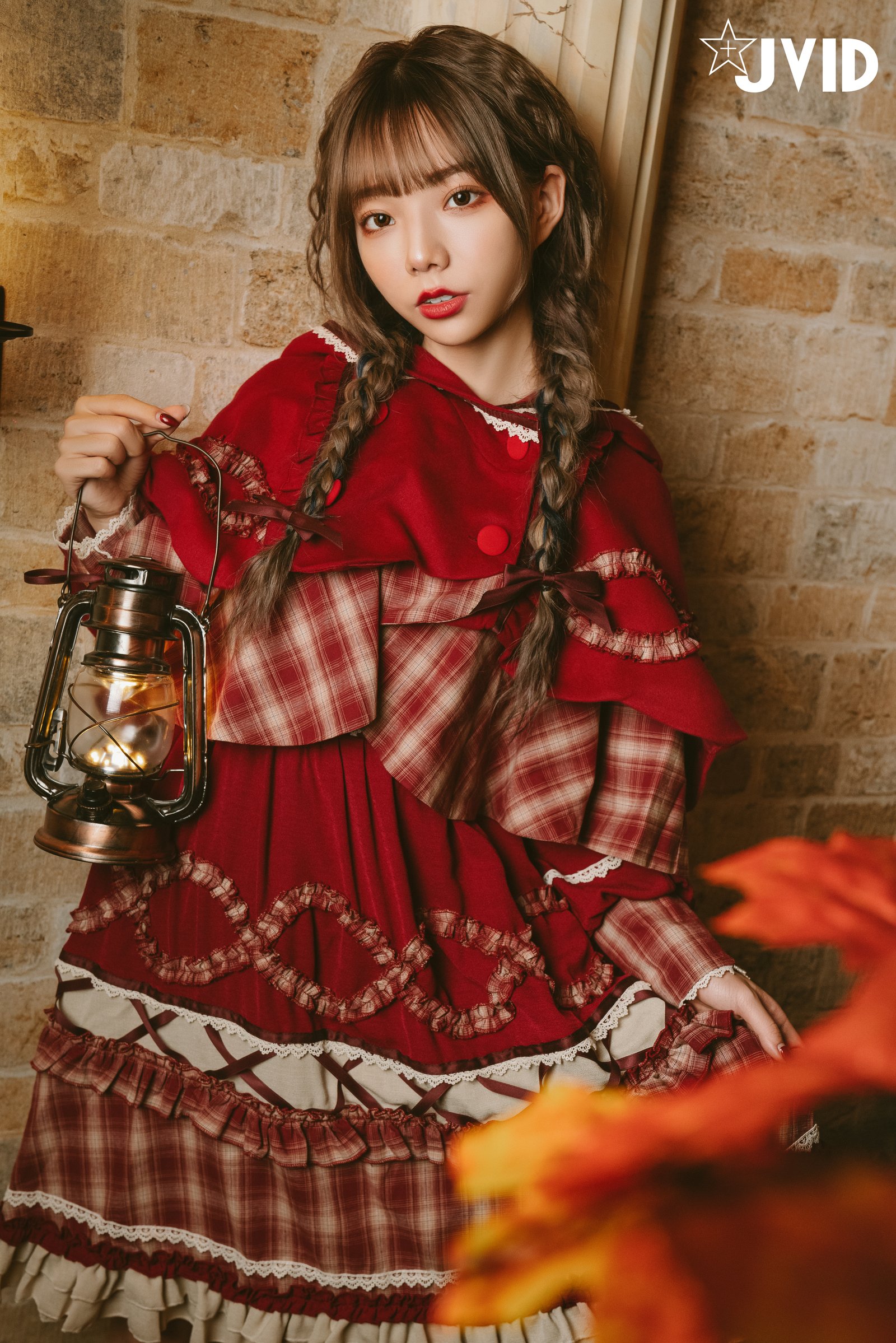 Jiu Jiu Little Princess: Red Riding Hood Seducing the Wolf (P)