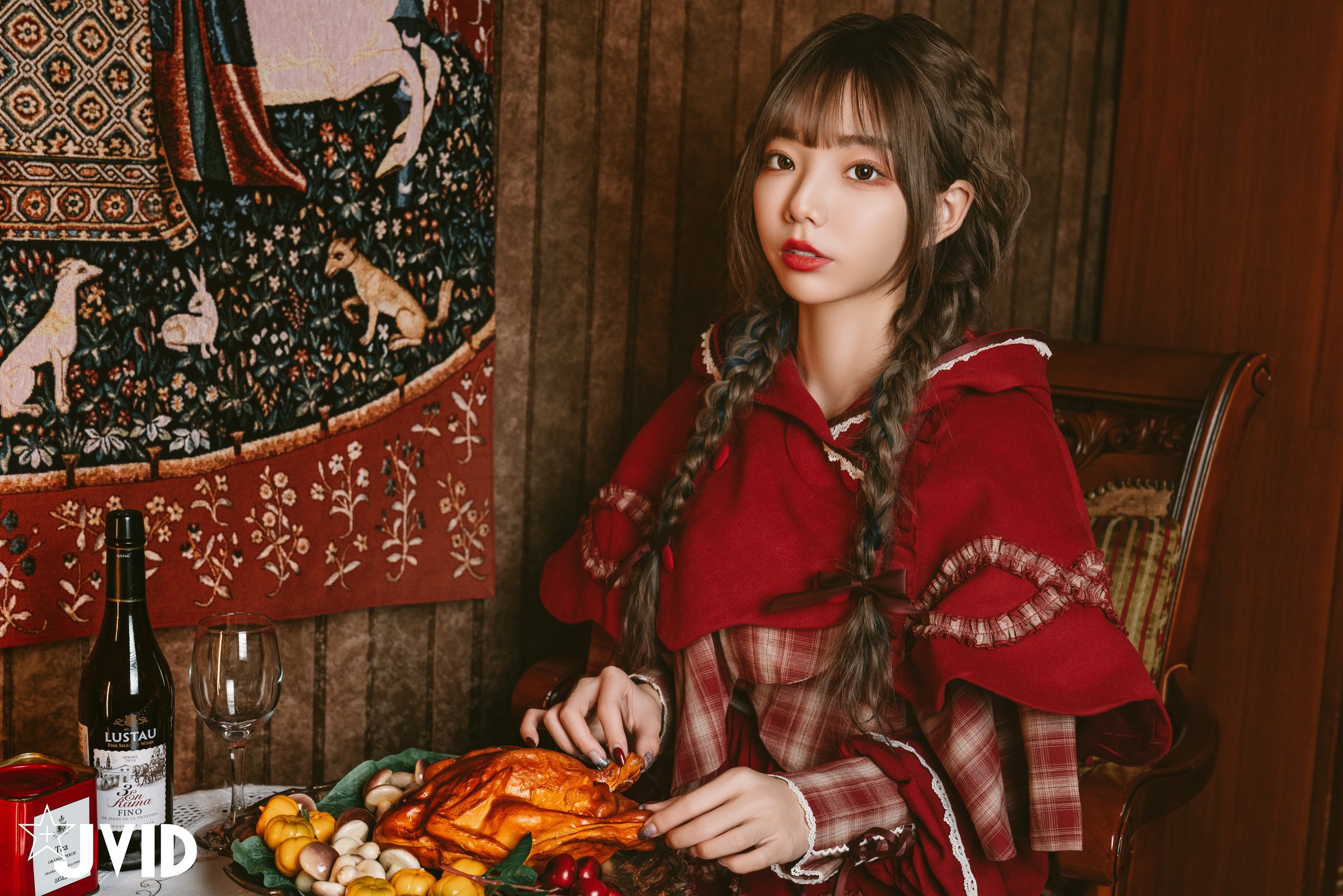 Jiu Jiu Little Princess: Red Riding Hood Seducing the Wolf (P)