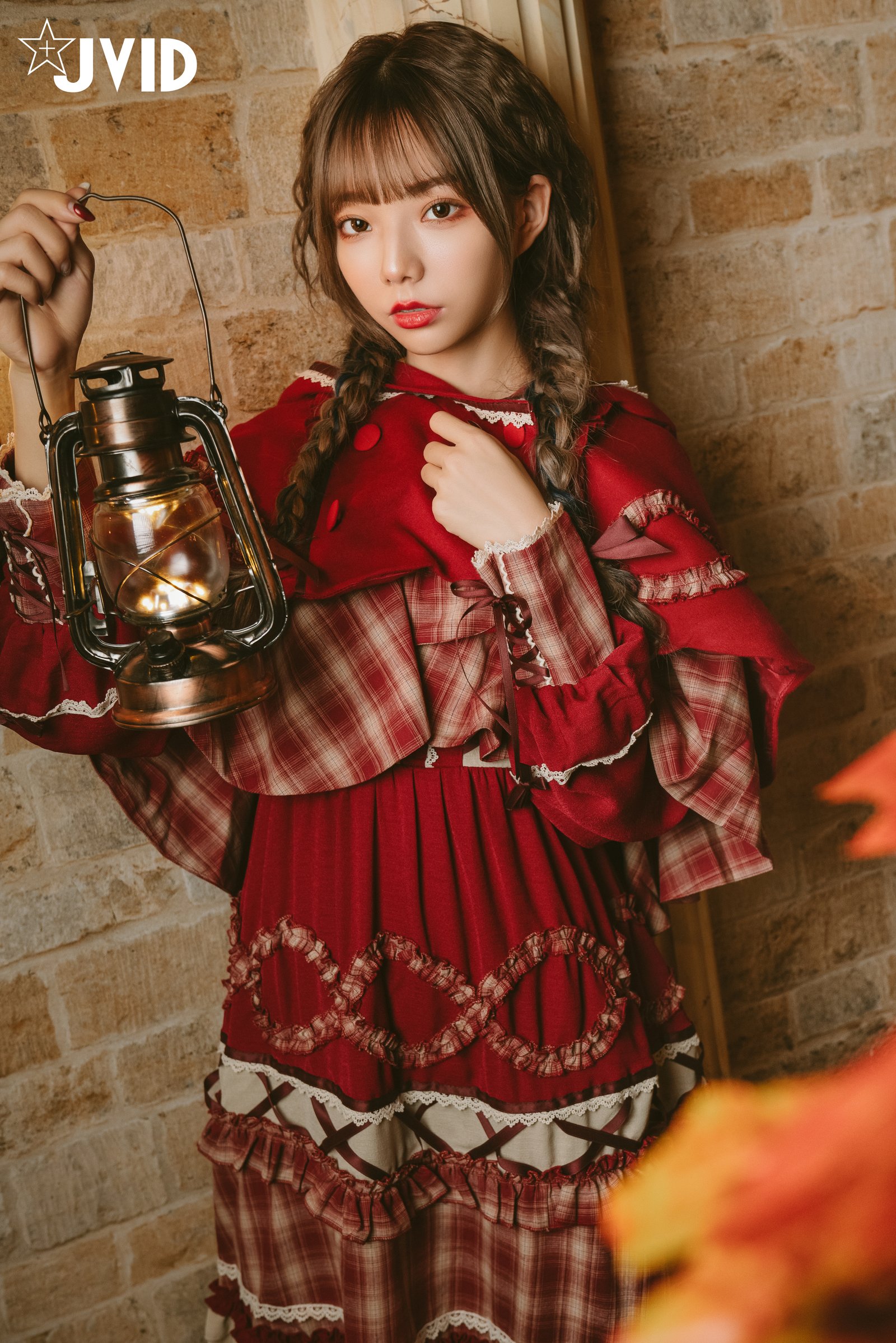 Jiu Jiu Little Princess: Red Riding Hood Seducing the Wolf (P)