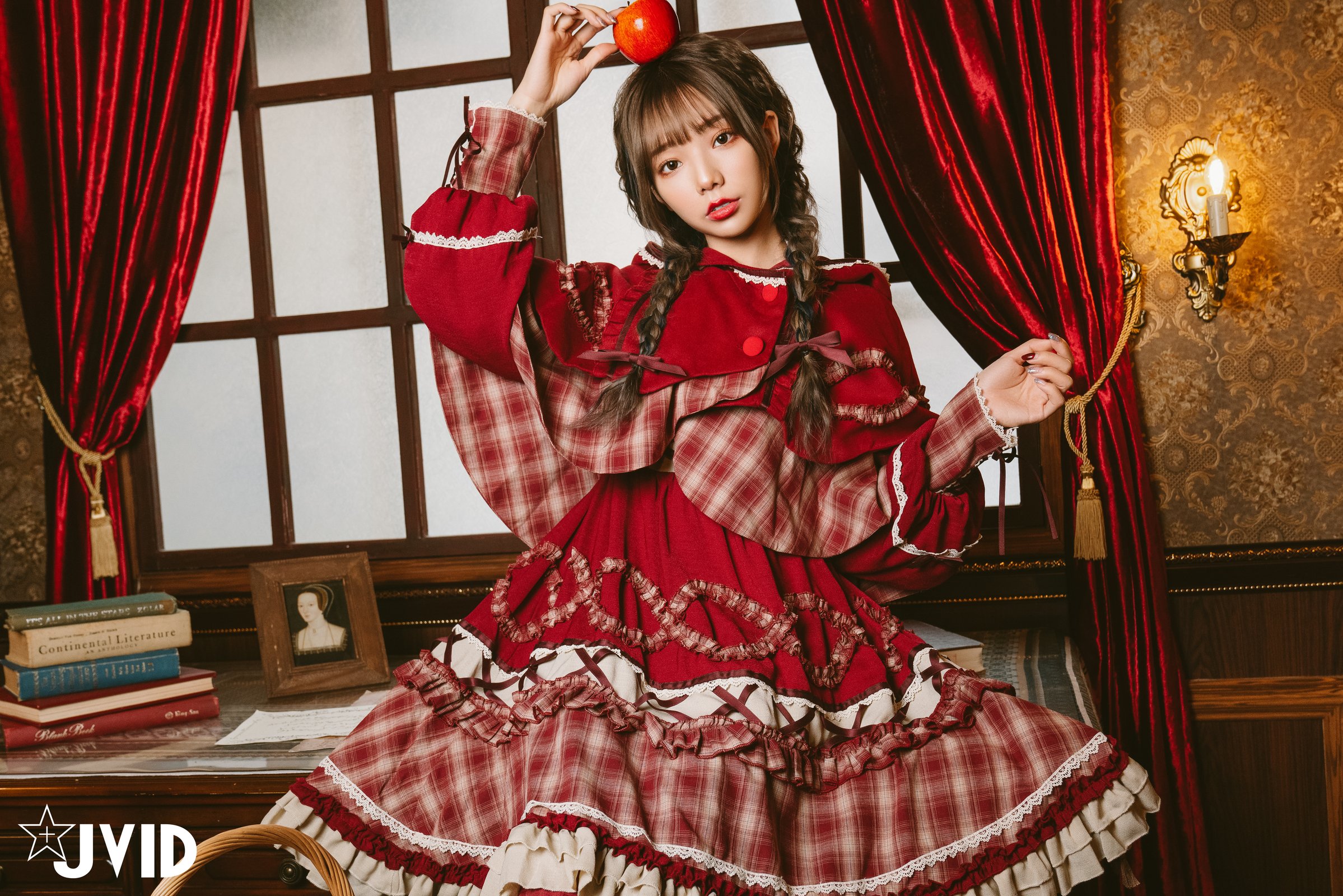 Jiu Jiu Little Princess: Red Riding Hood Seducing the Wolf (P)