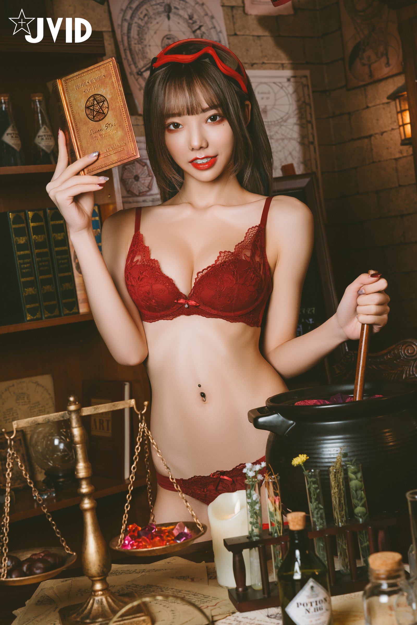 Jiu Jiu Little Princess: Red Riding Hood Seducing the Wolf (P)