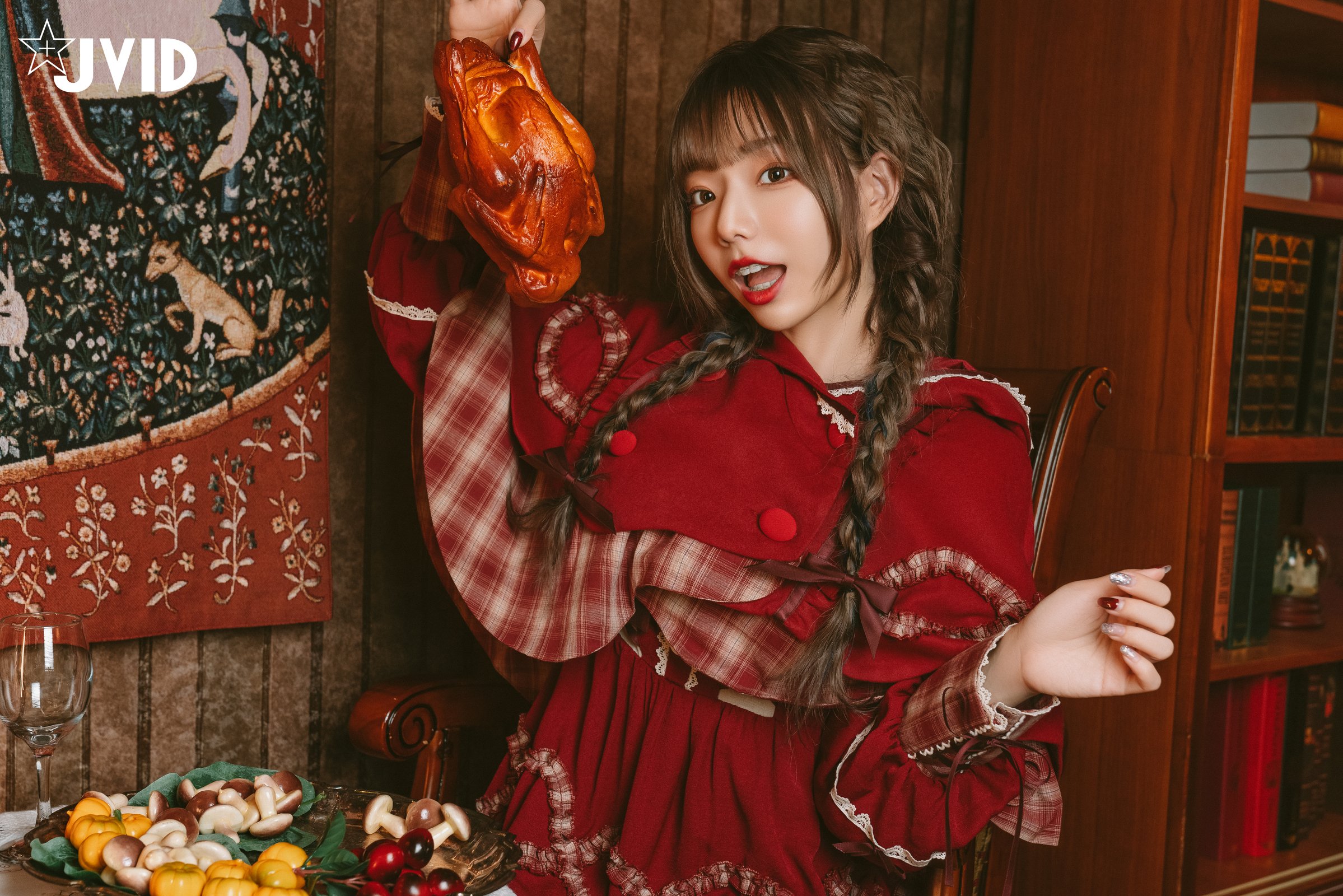 Jiu Jiu Little Princess: Red Riding Hood Seducing the Wolf (P)