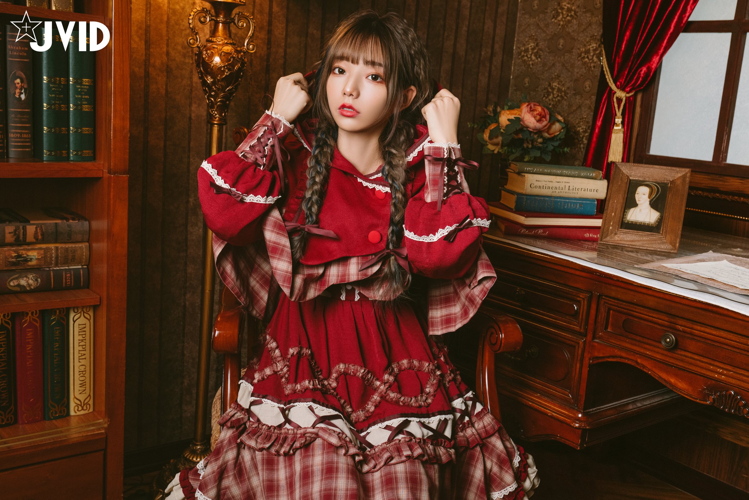 Jiu Jiu Little Princess: Red Riding Hood Seducing the Wolf (P)