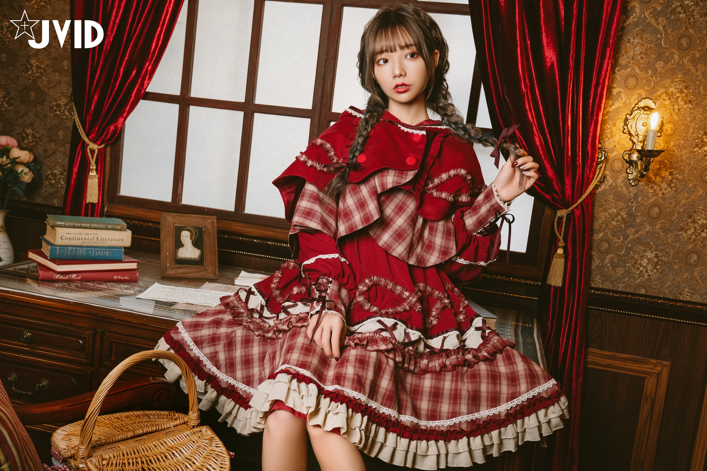 Jiu Jiu Little Princess: Red Riding Hood Seducing the Wolf (P)