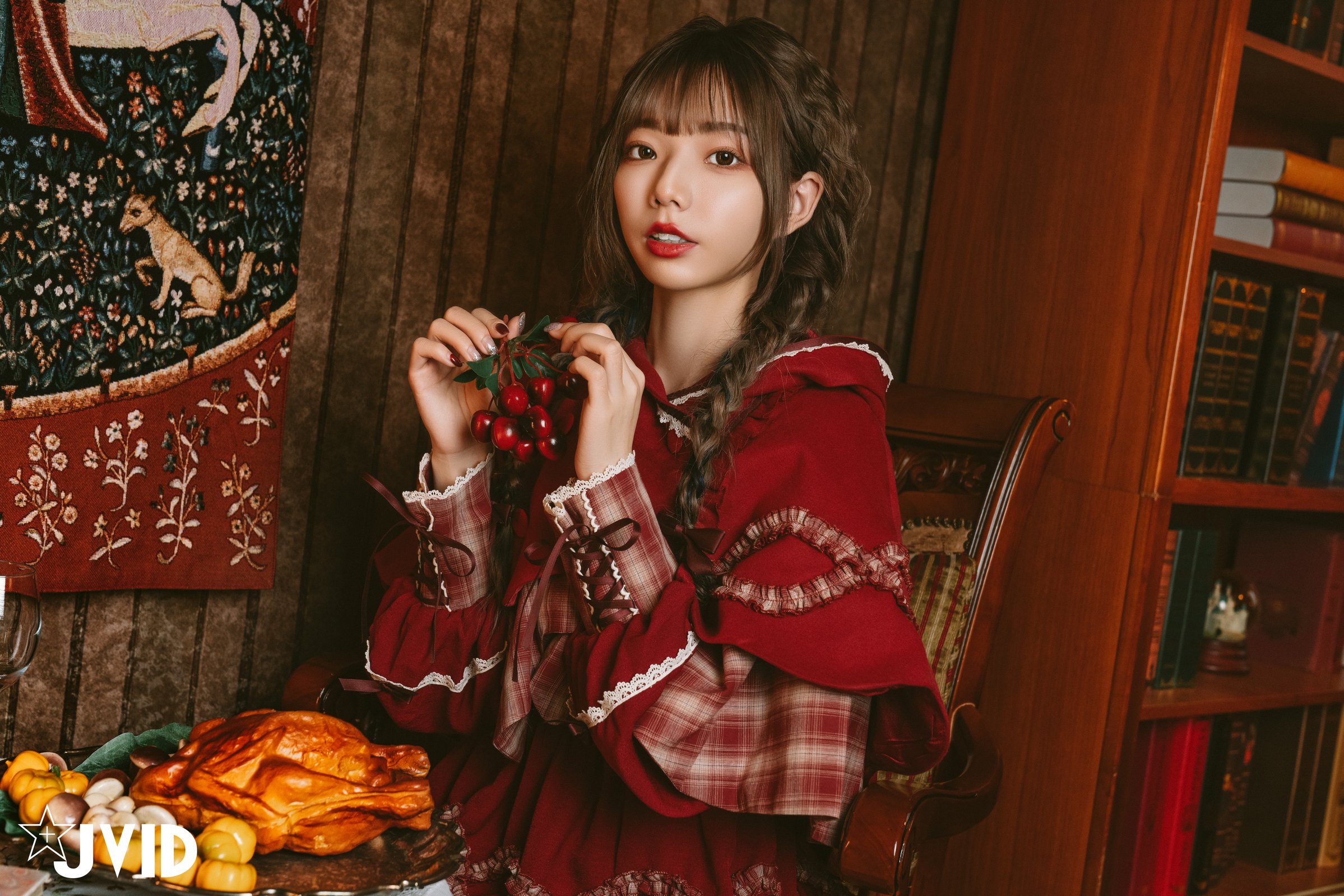 Jiu Jiu Little Princess: Red Riding Hood Seducing the Wolf (P)