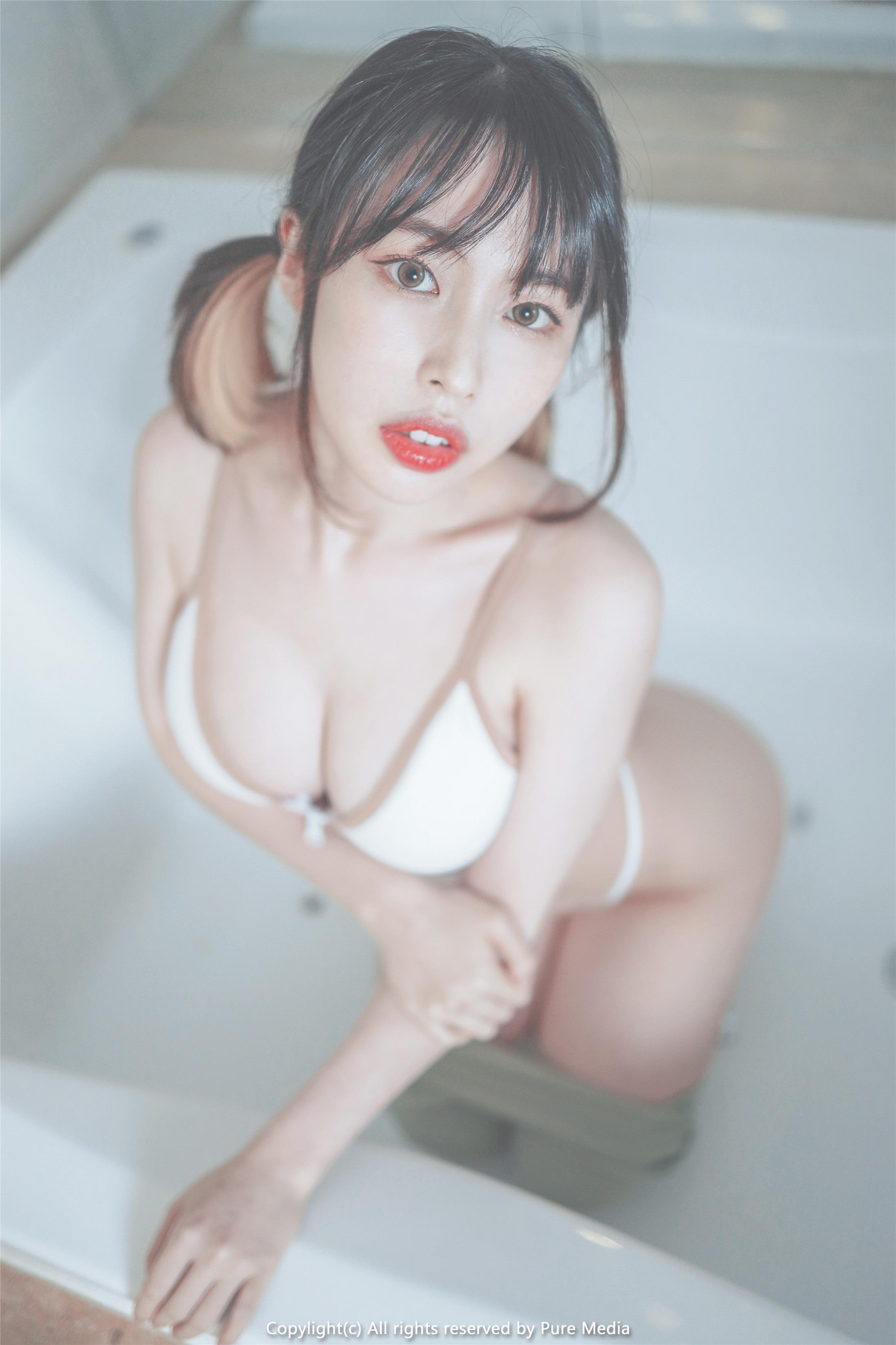 퓨어 미디어] Vol.103 이유혜 103P