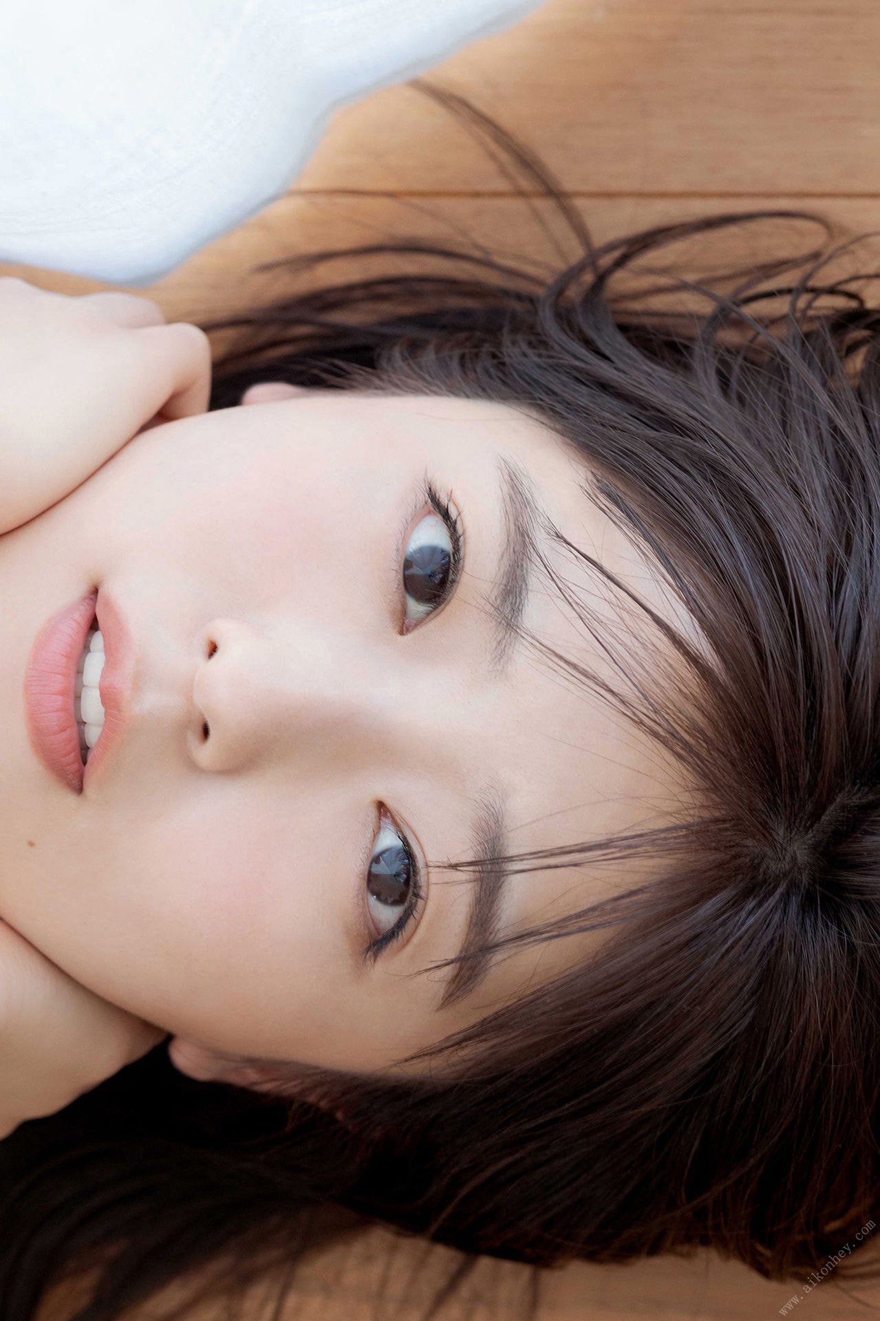 Kudo Miki Takahiro... FRIDAY Tata s photo collection