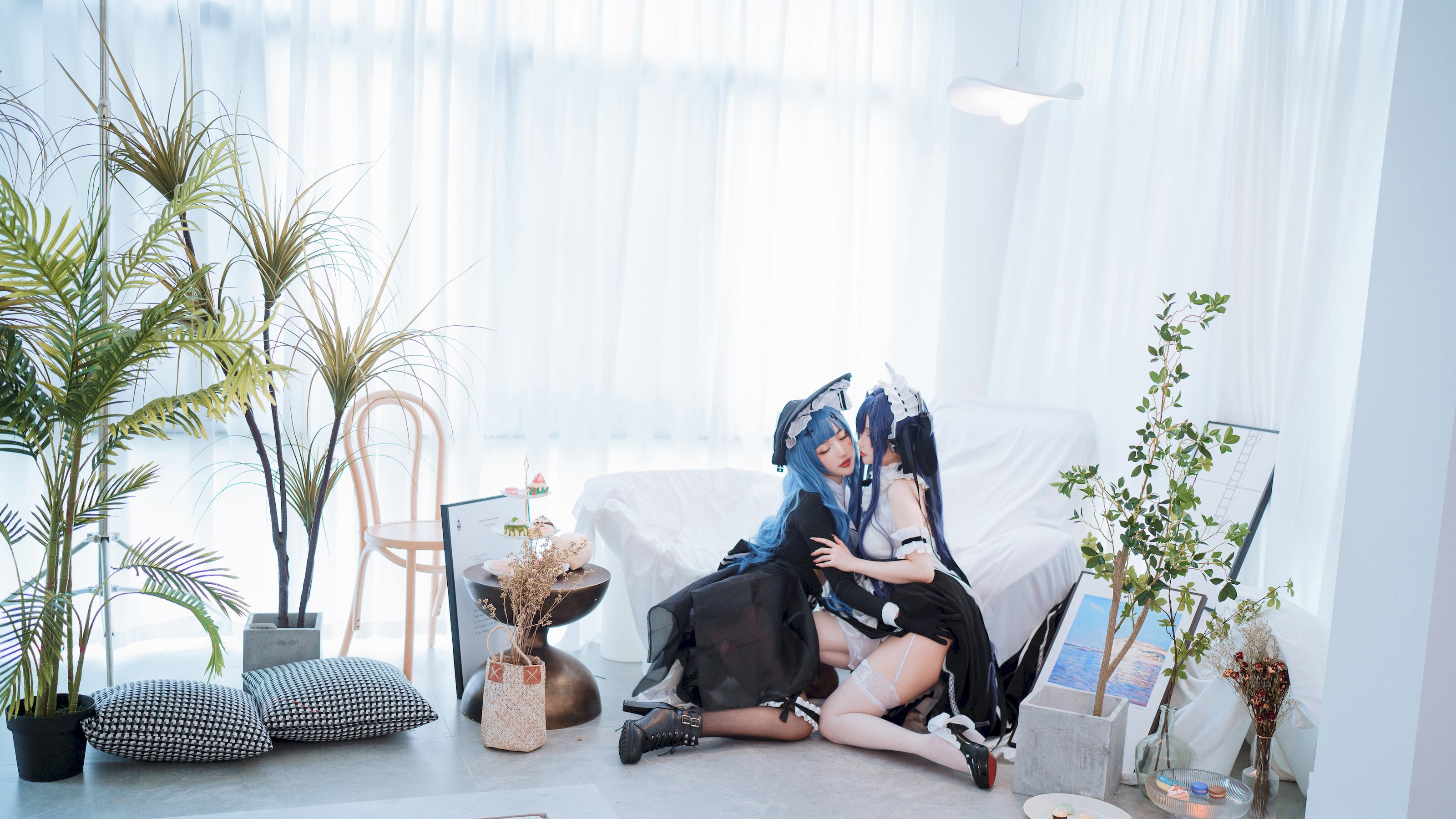 Rioko Liangliangzi - August's Maid