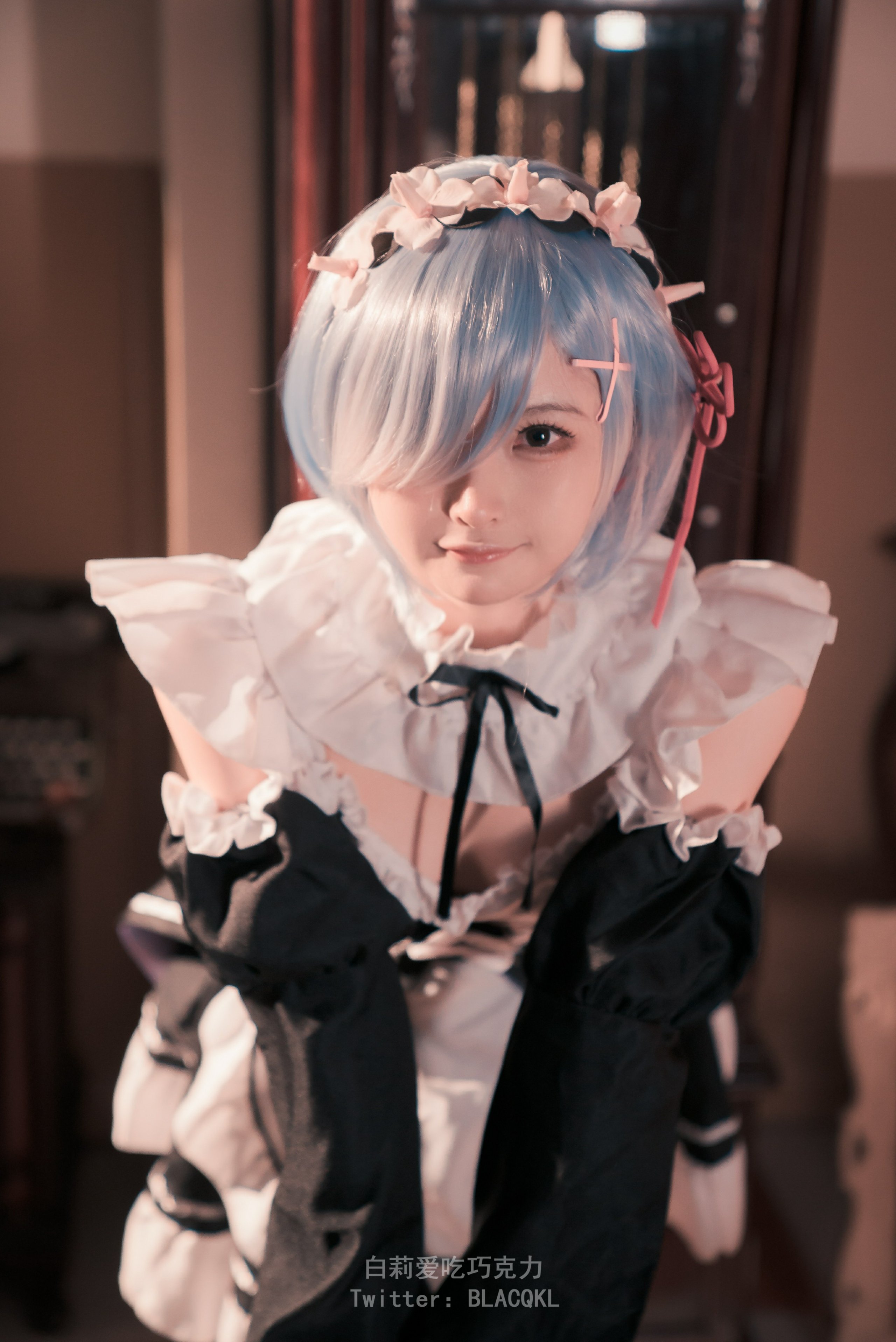 Bai Li loves to eat chocolate] Rem maid outfit