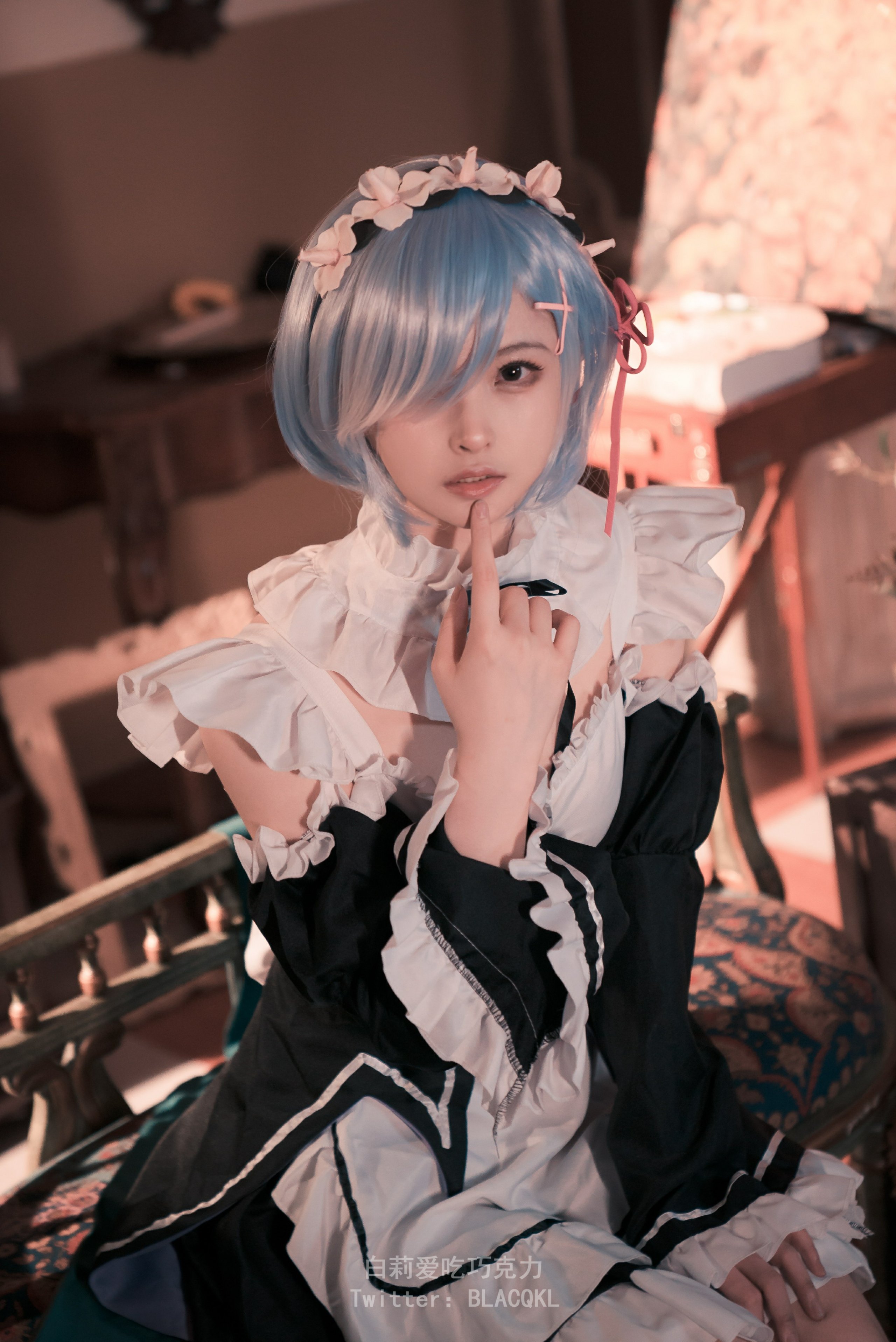 バイリはチョコレートを食べるのが好き] レムのメイド服