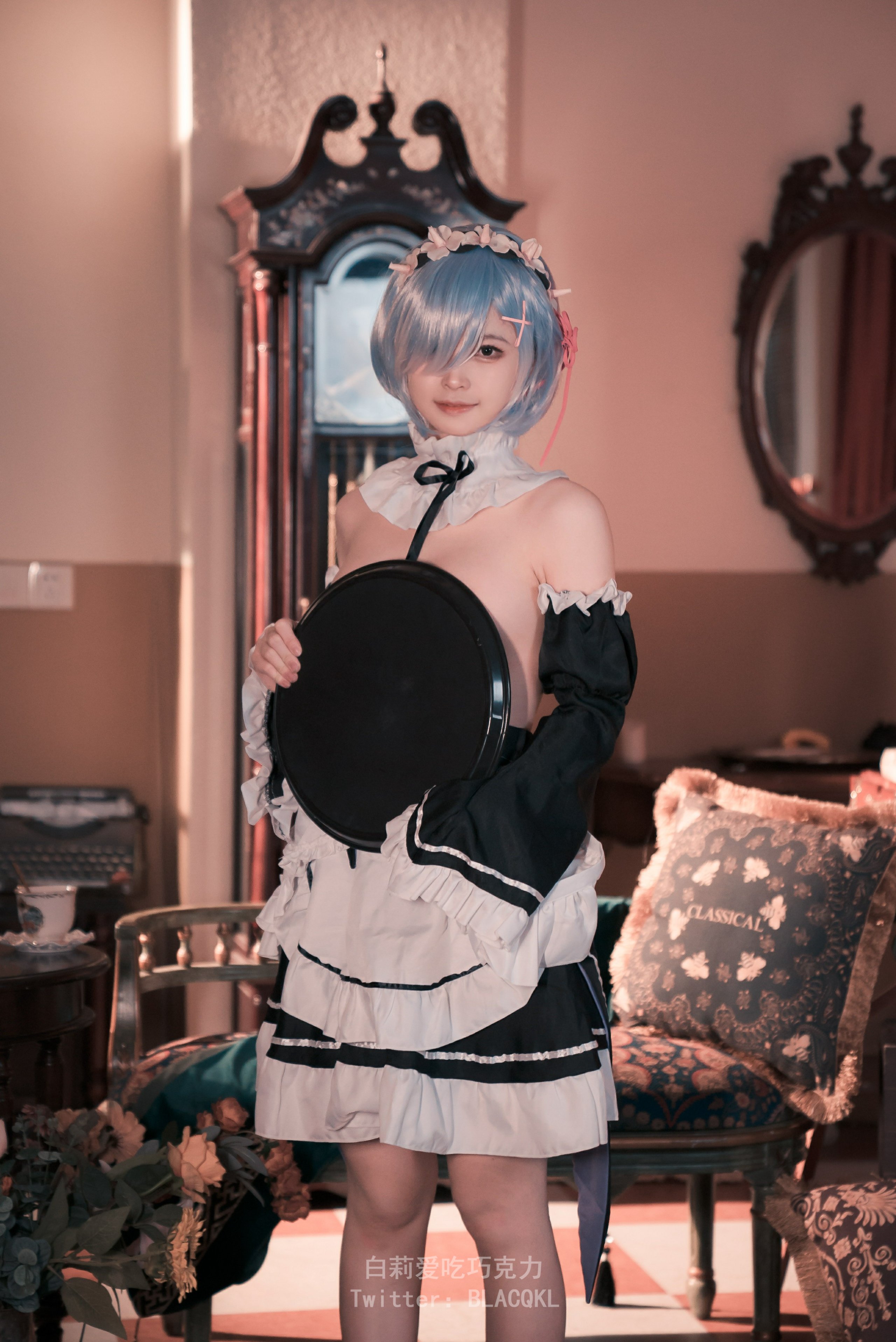 バイリはチョコレートを食べるのが好き] レムのメイド服