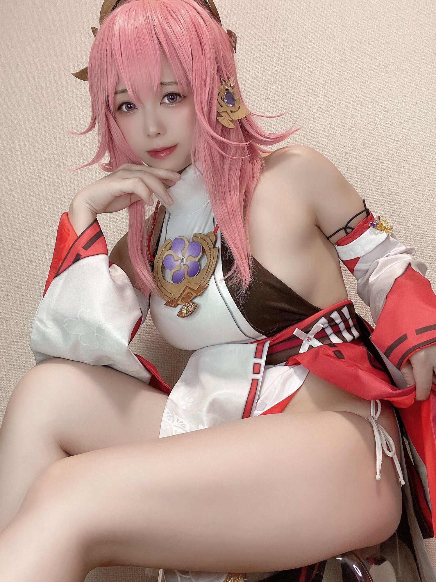 Rizuna - Yae Miko Cosplay Selfie Photobook