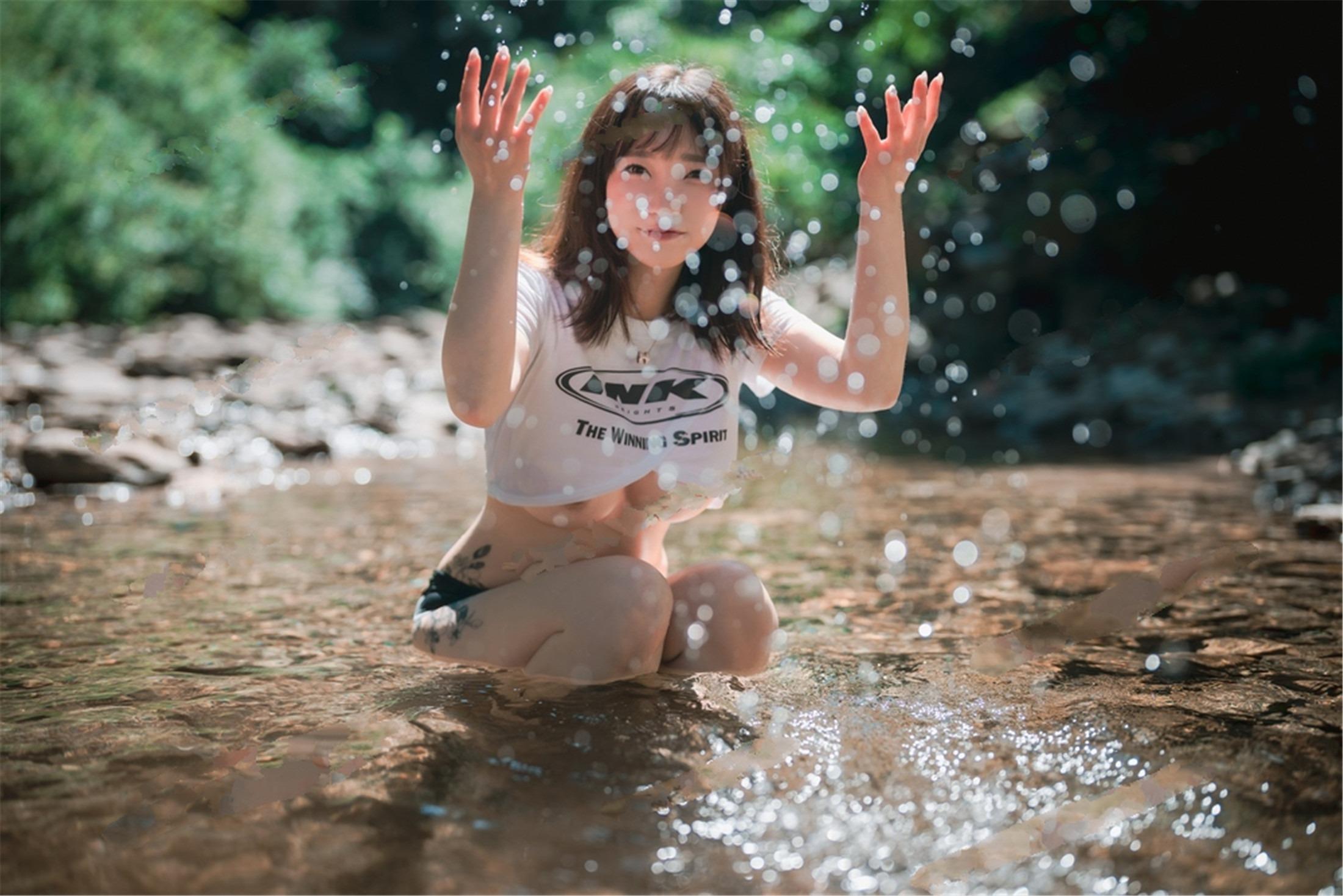 DJAWA Photo - Son Ye-Eun (ᄀ) - A Girl in Nature 120P