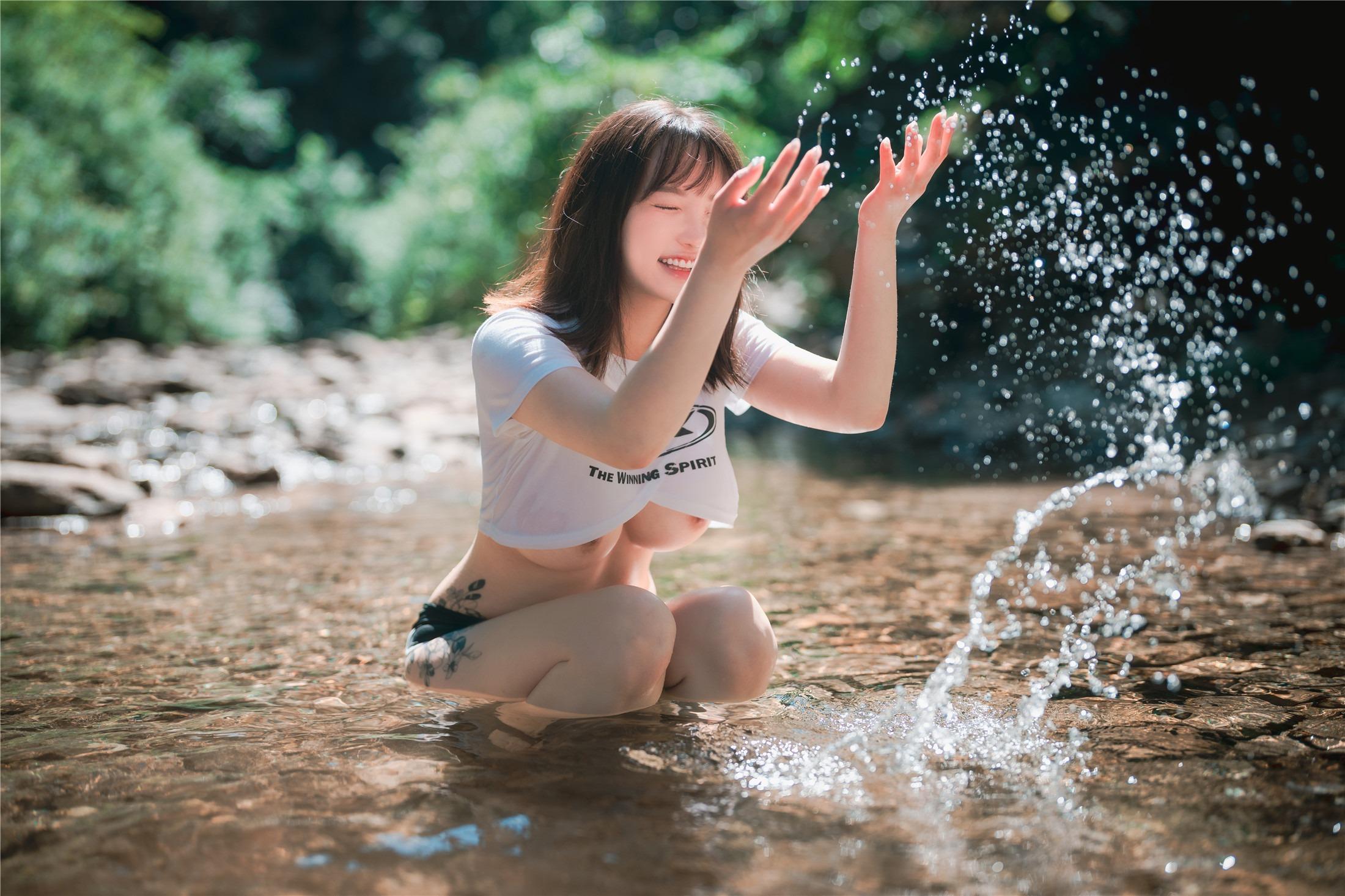 DJAWA Photo - Son Ye-Eun (ᄀ) - A Girl in Nature 120P