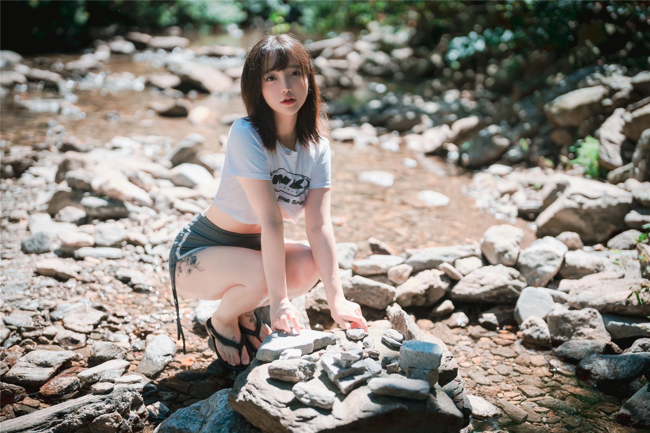 DJAWA Photo - Son Ye-Eun - A Girl in Nature 120P