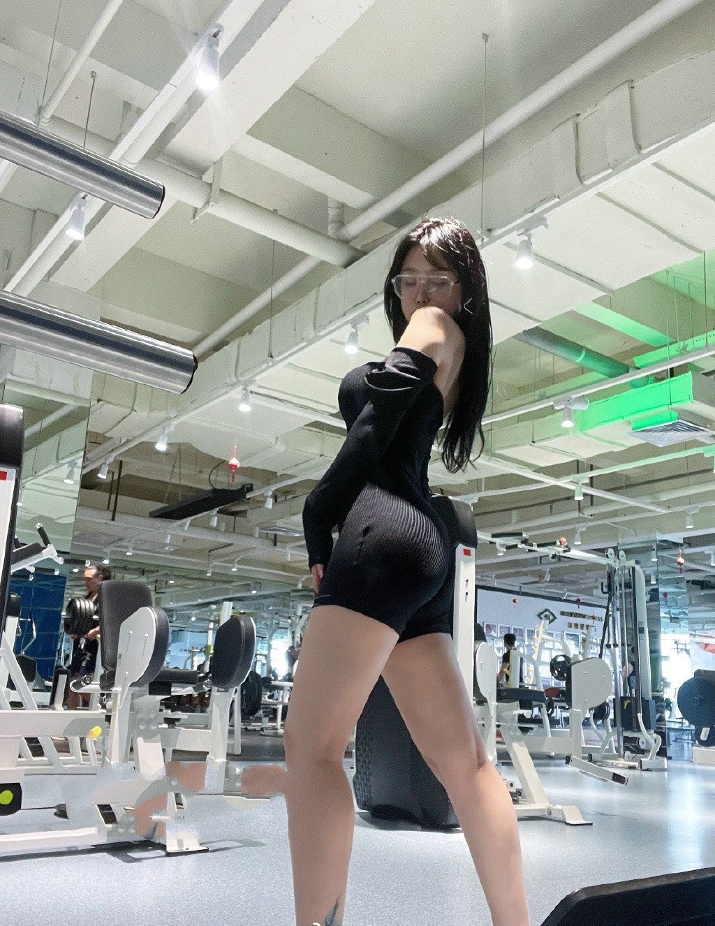 Wei Mi Quan - Trương Tân Amy