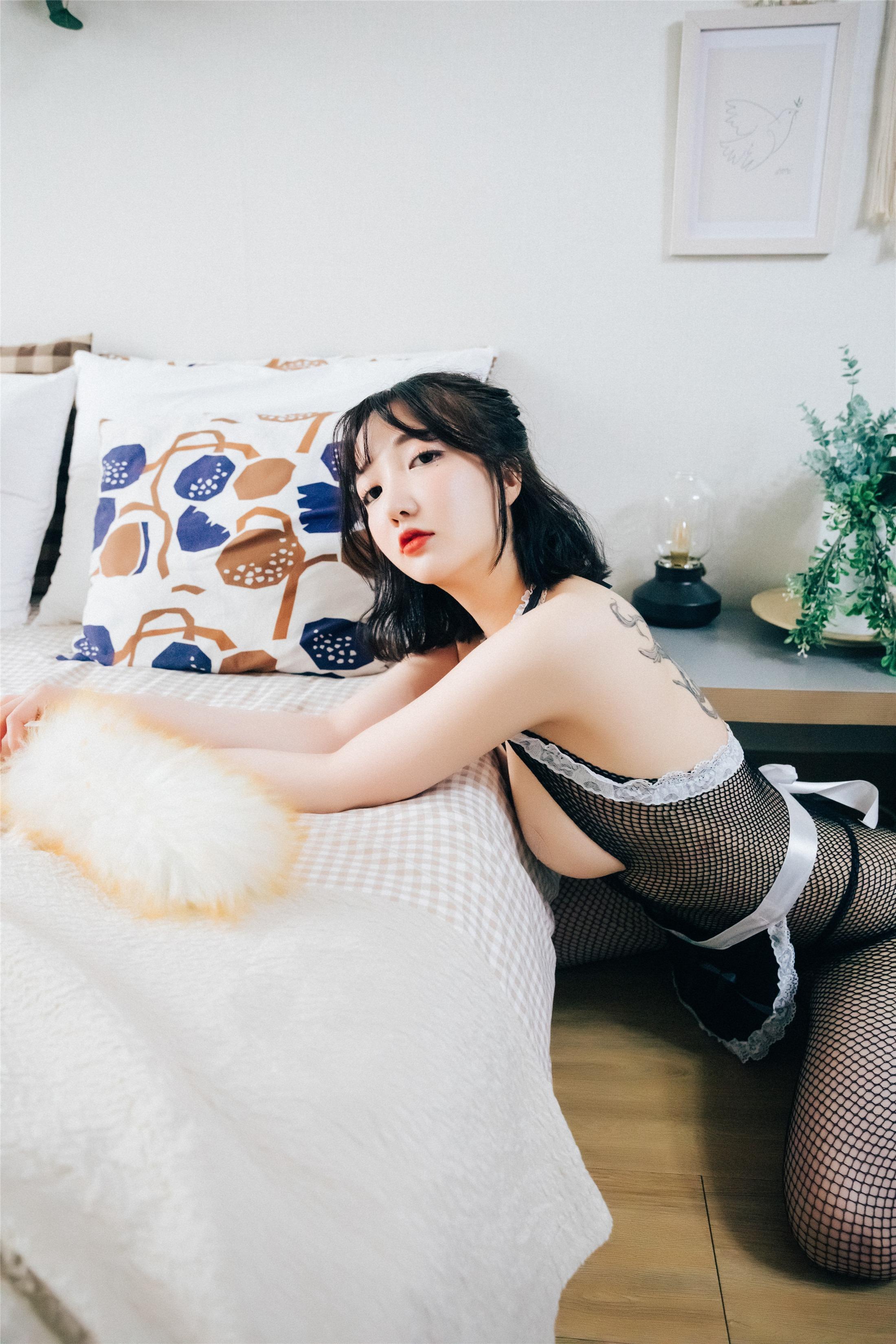 Loozy] Son Ye-Eun - Happy Birthday 132P