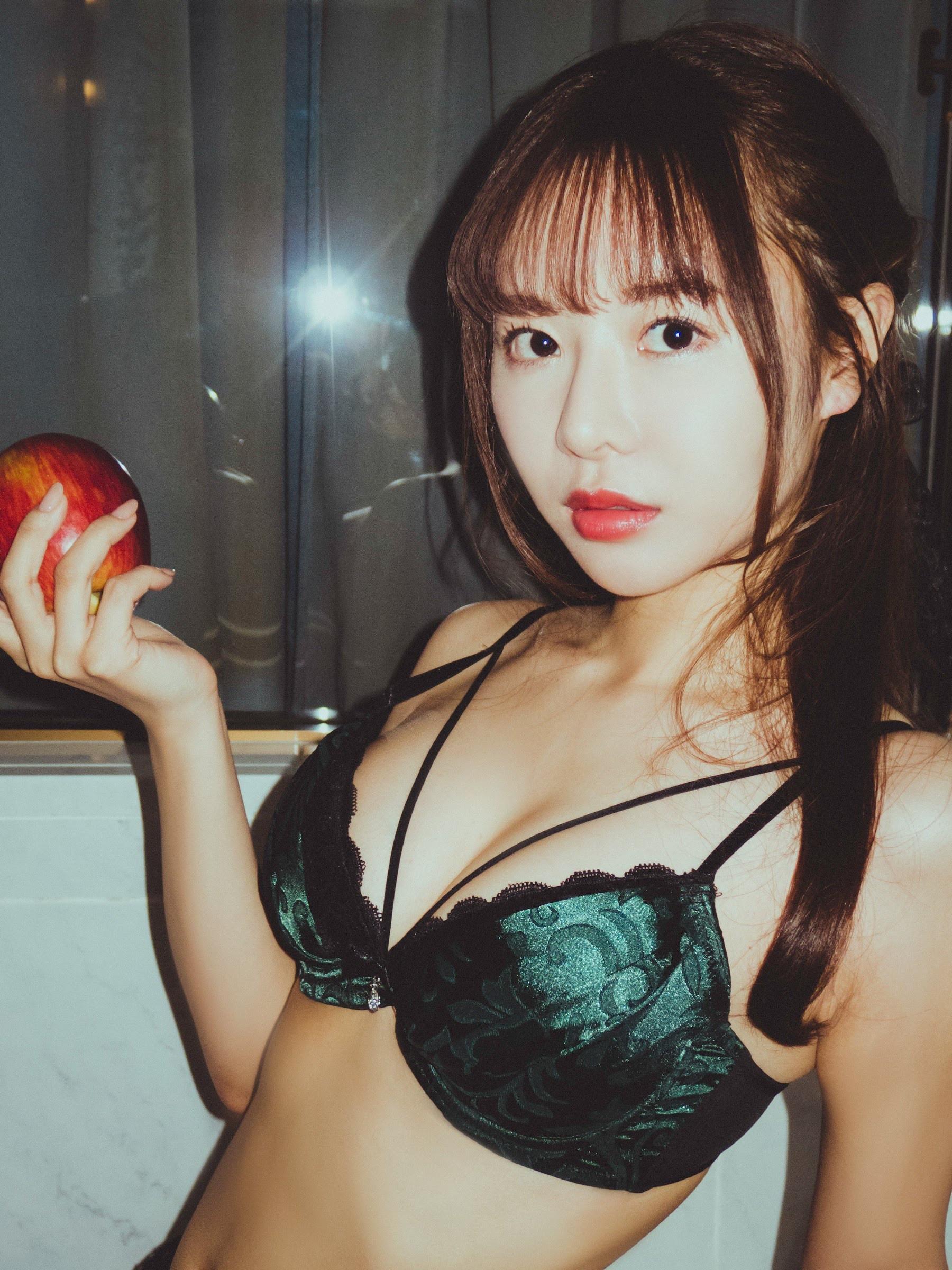 Escape栗山莉緒 130P