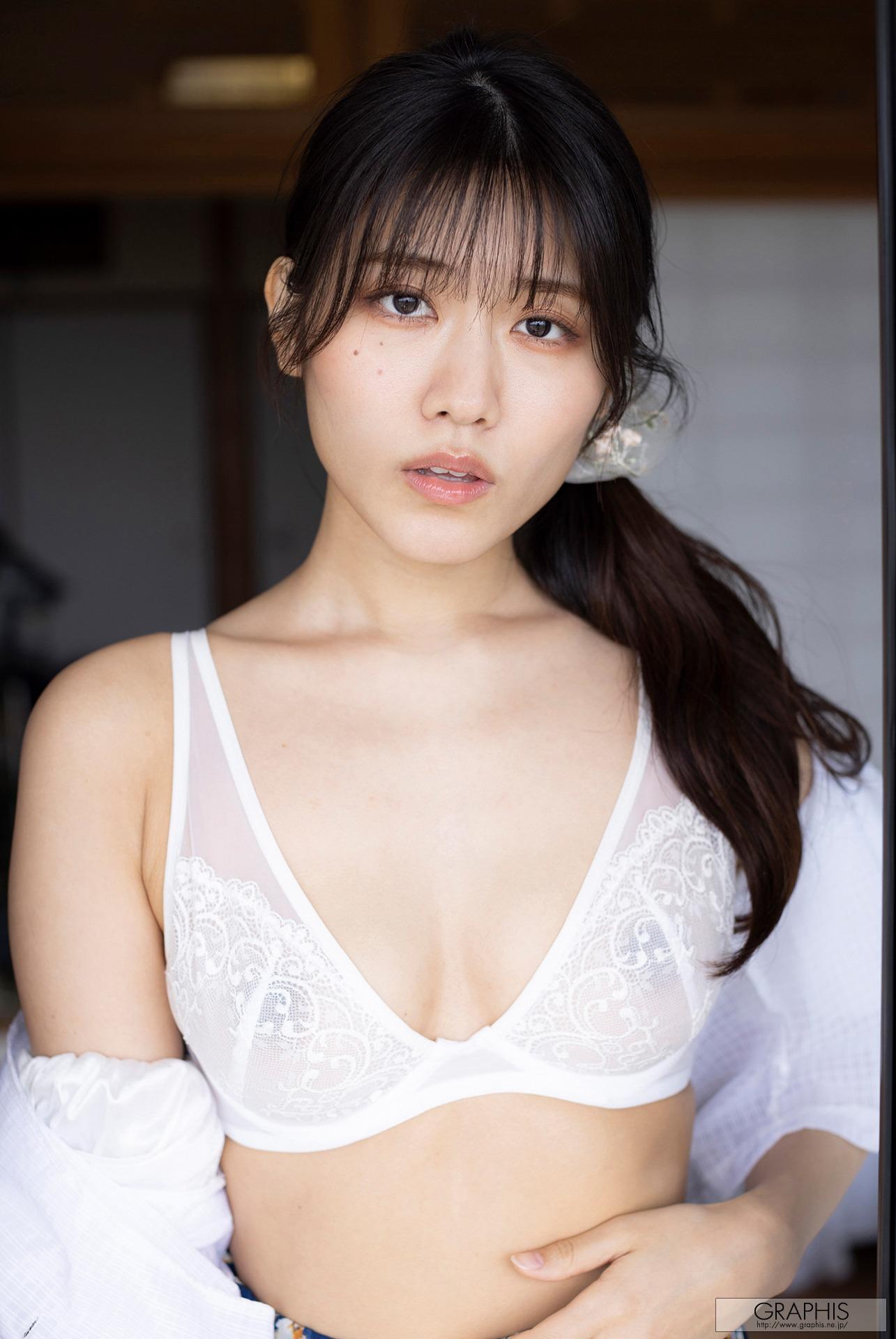 Graphis] Nao Jinguji "Gimme!" 141P