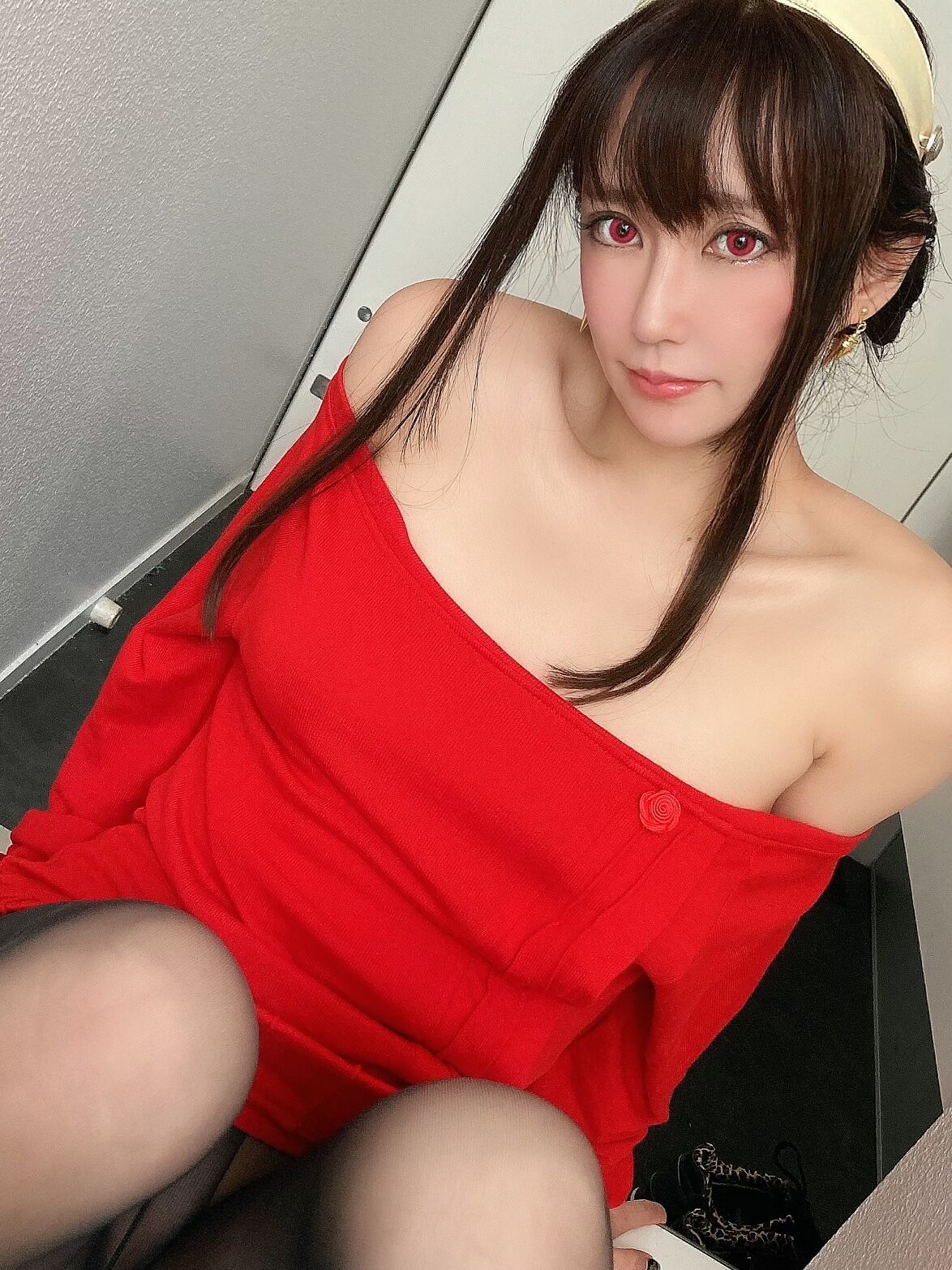 Ringo Mitsuki] Spy Family, Yor-san quá dâm đãng trong trang phục thường ngày và bóng loáng (with mov)