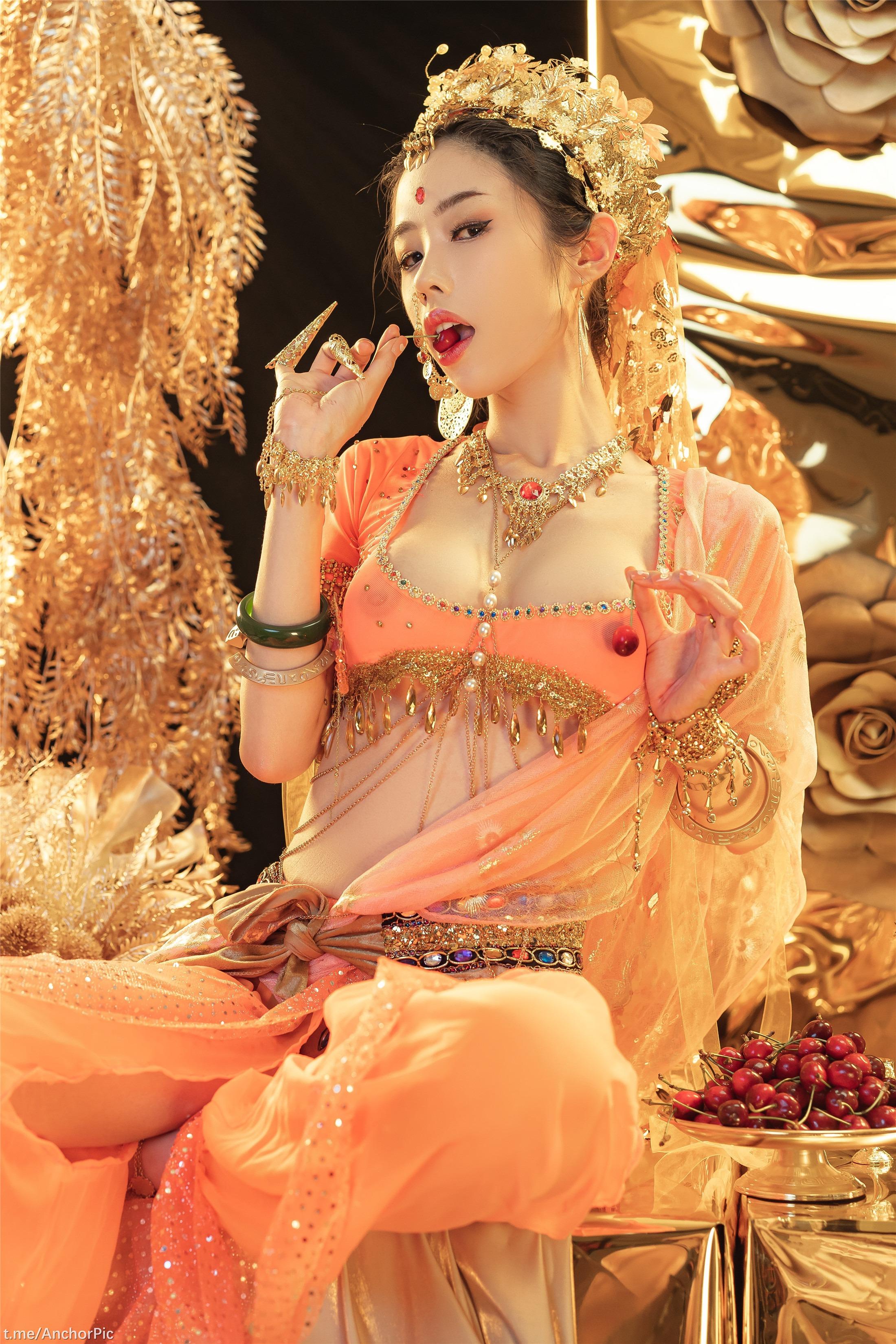 Miao Xiao Ji và Hợp kim Titan TiTi - Cô gái Thiên Trúc 168P