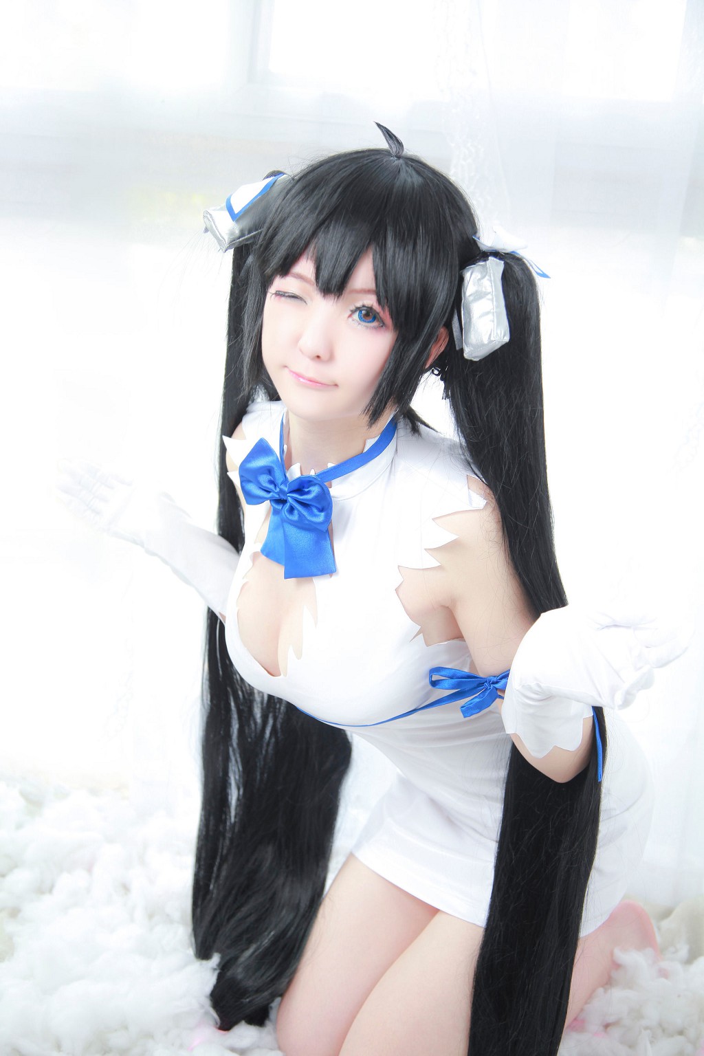 COSER Yi Xiao Yang Ze "Hestias + Black Rabbit + Private Photo" [Cosplay Beauty] Photobook [41P