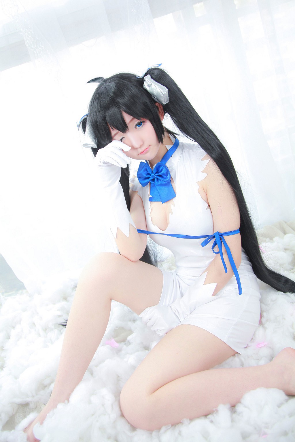 COSER Yi Xiao Yang Ze "Hestias + Black Rabbit + Private Photo" [Cosplay Beauty] Photobook [41P